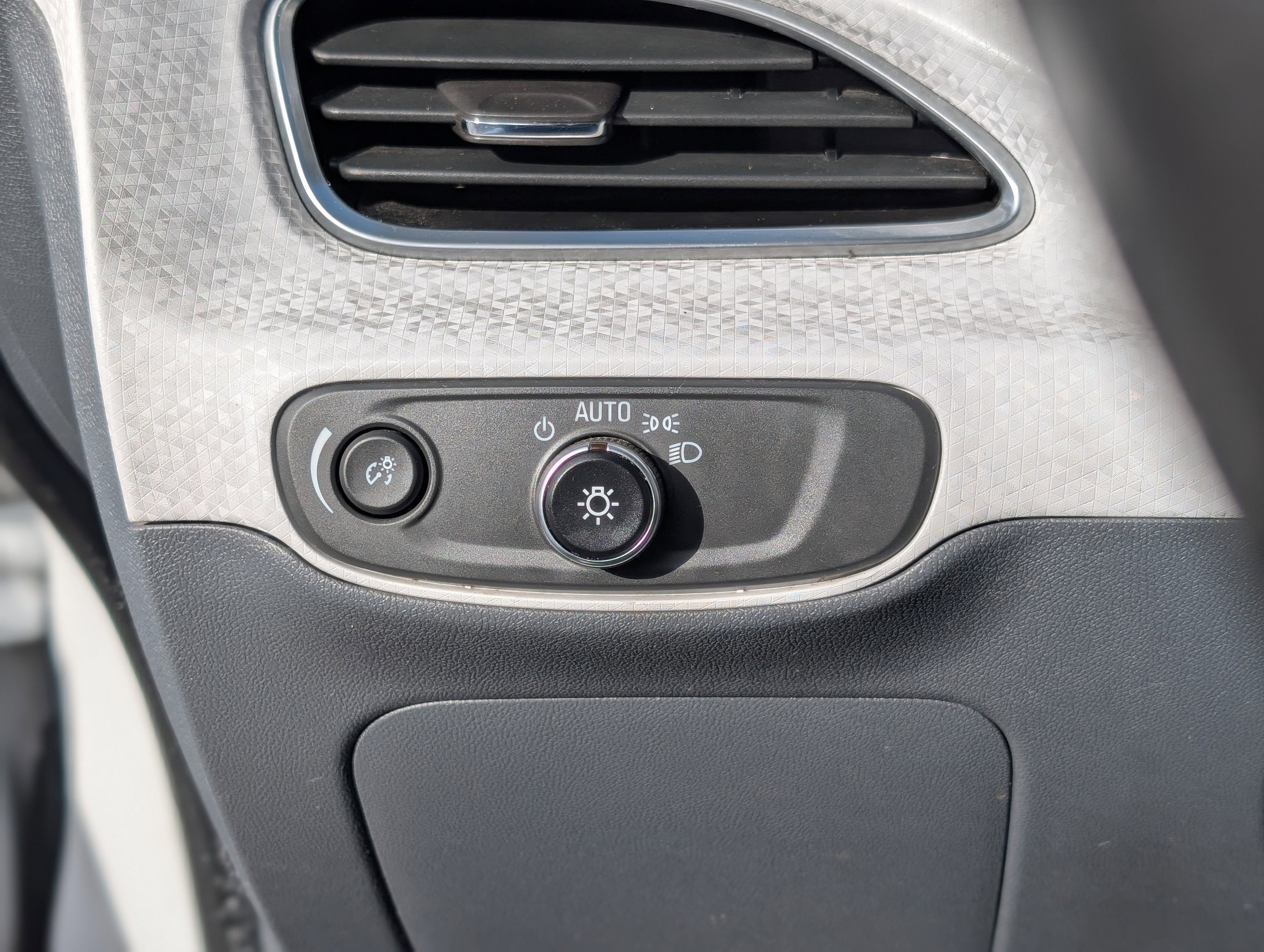 2017 Chevrolet Bolt EV LT