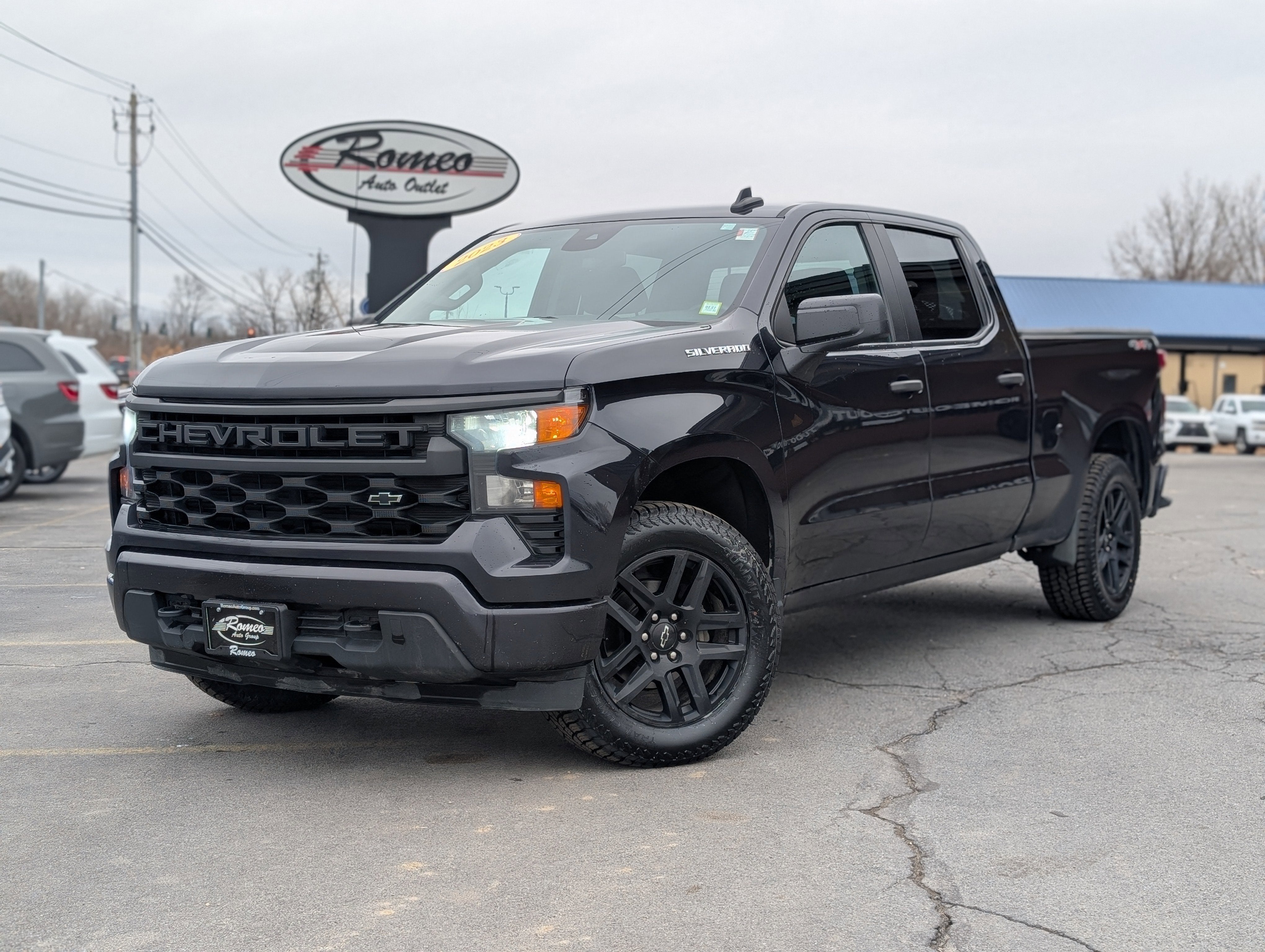 2023 Chevrolet Silverado 1500 Custom
