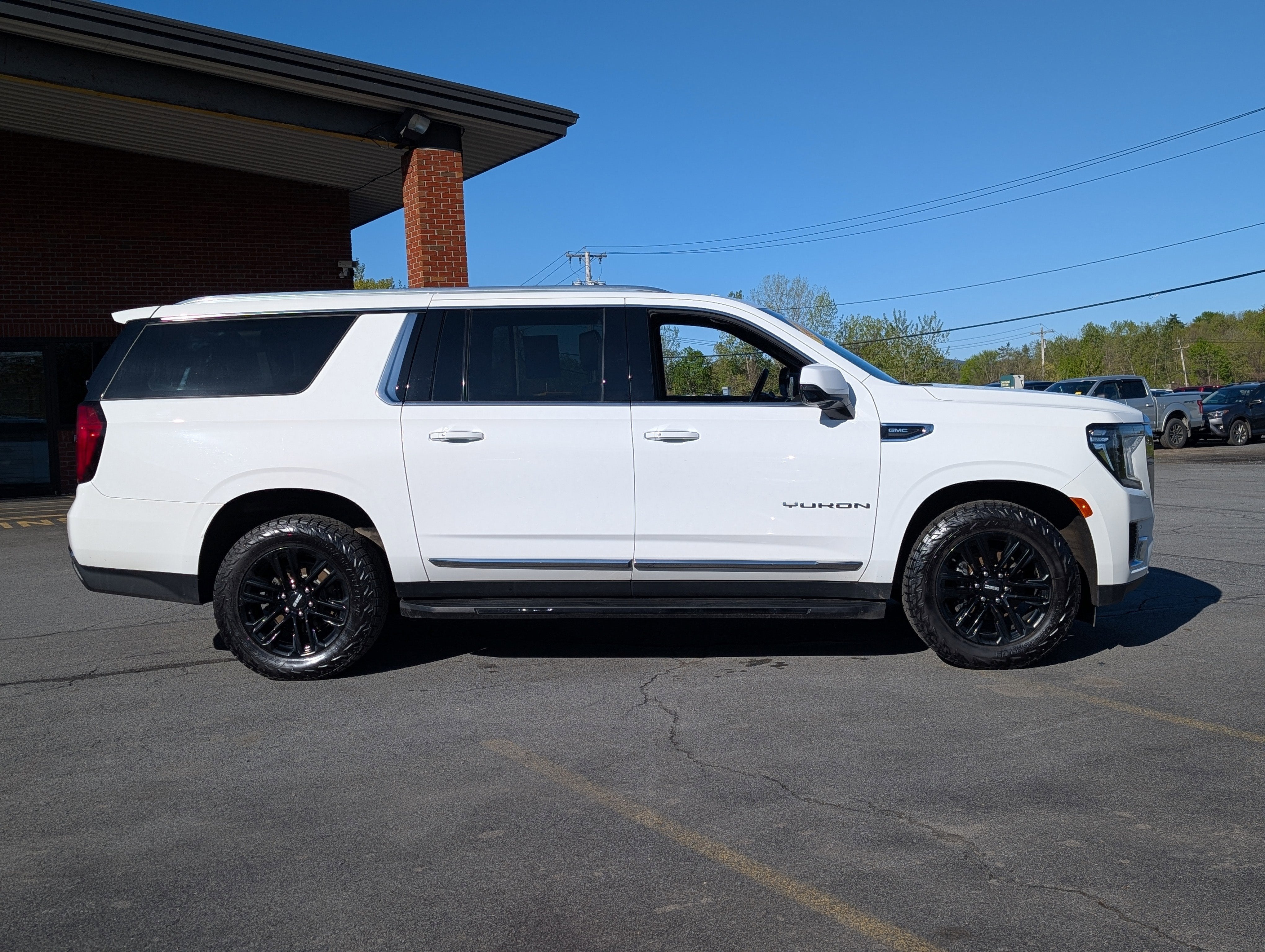 2022 GMC Yukon XL SLT
