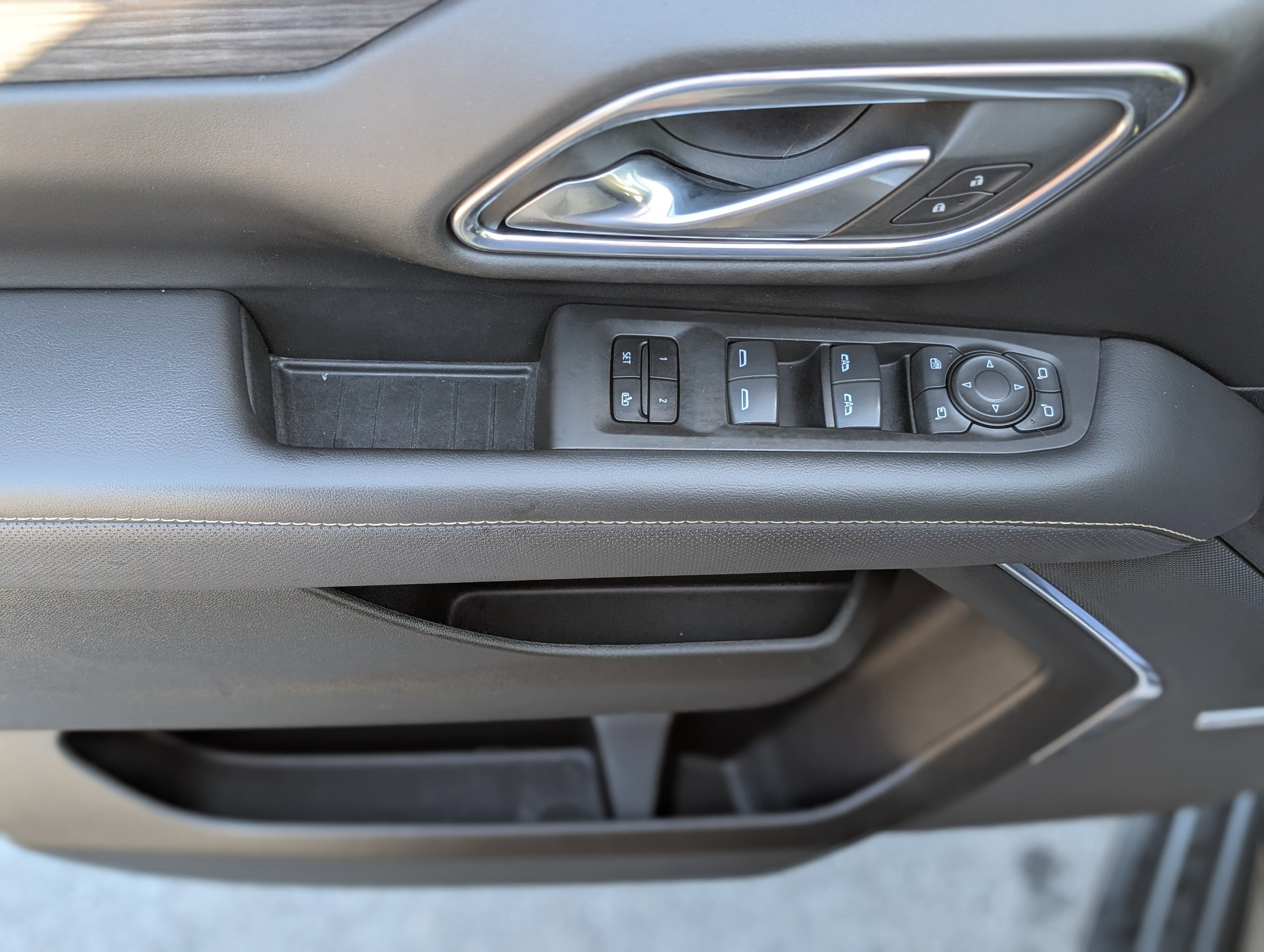 2022 GMC Yukon XL SLT