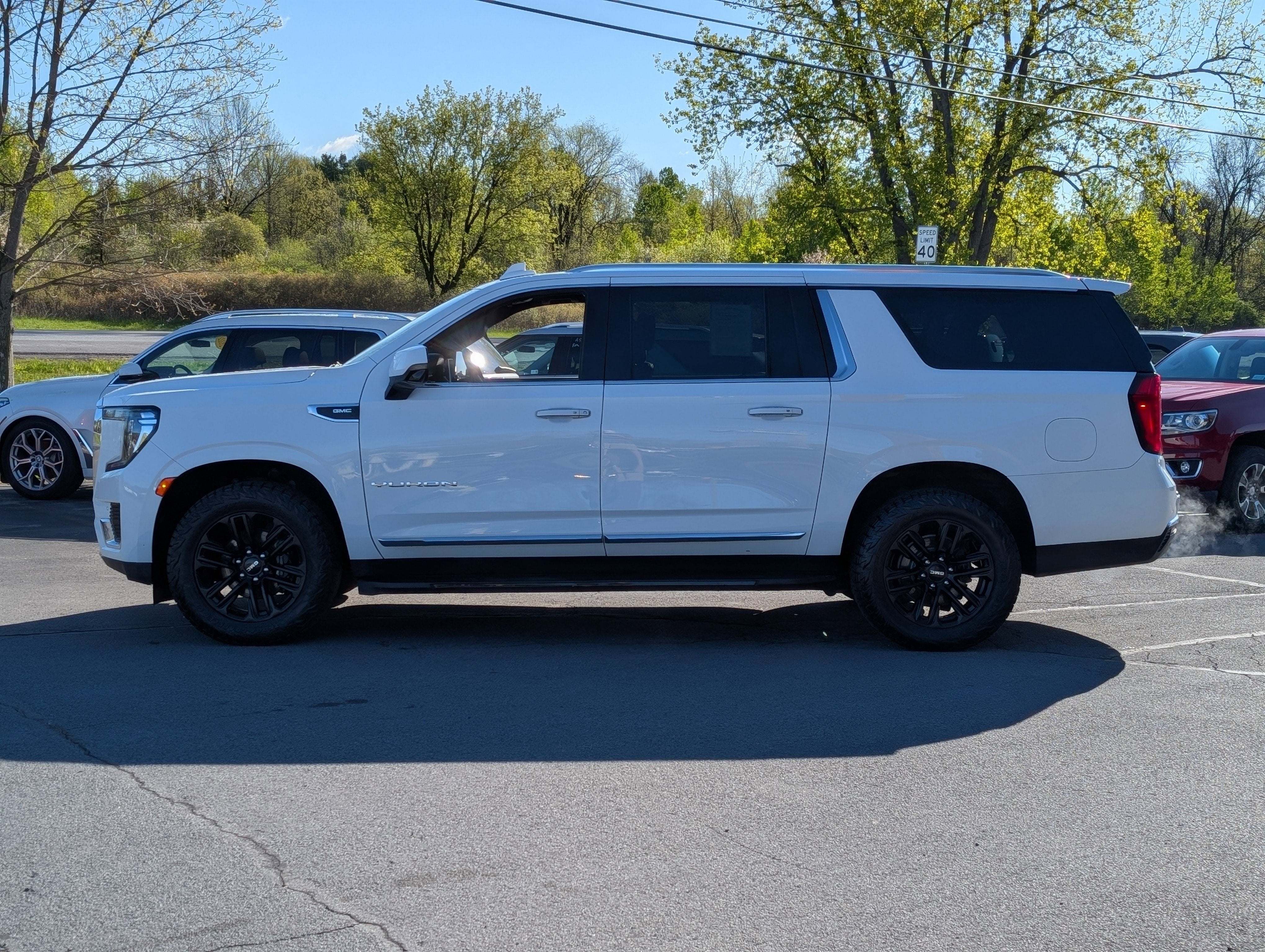2022 GMC Yukon XL SLT