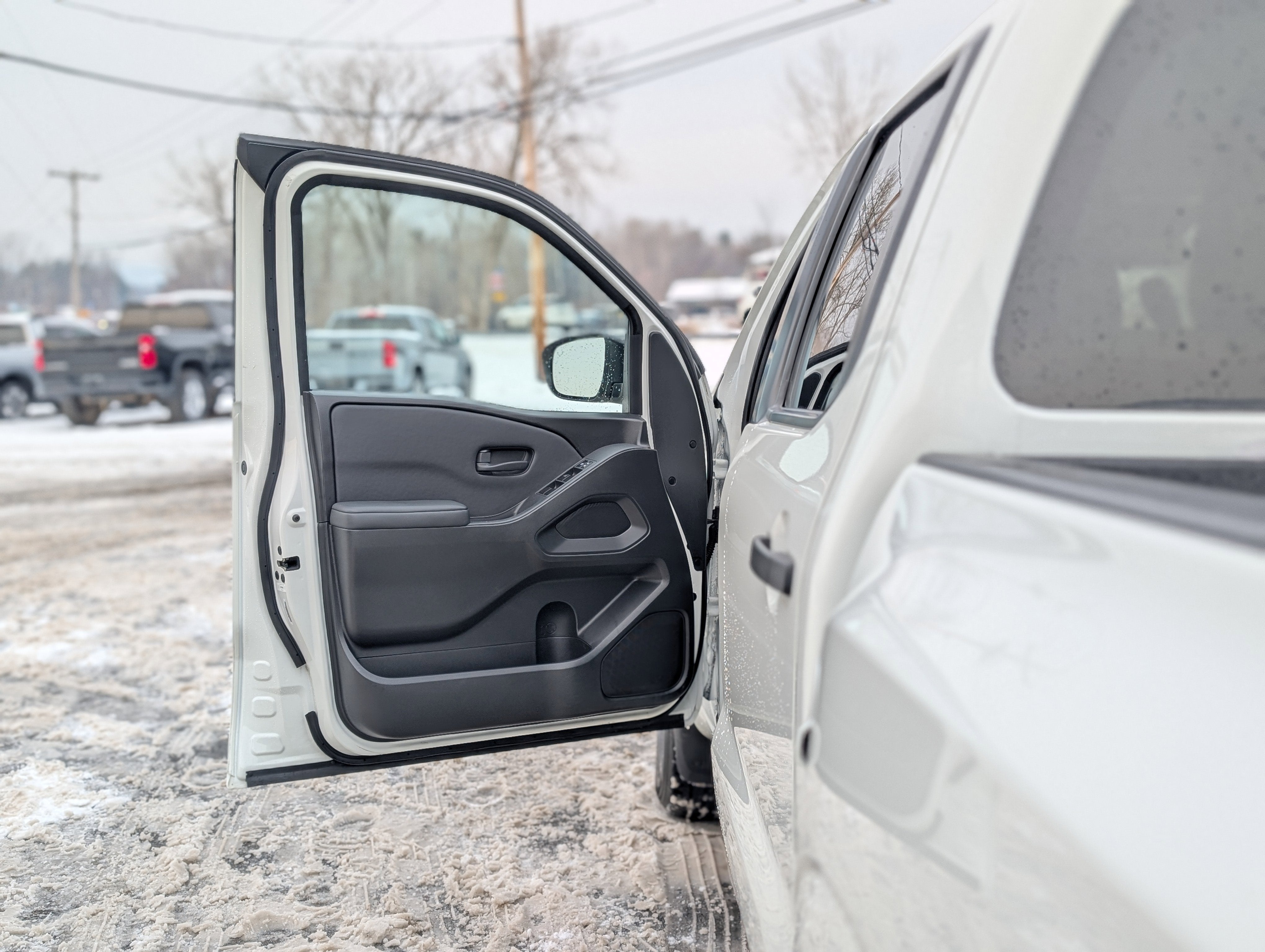 2023 Nissan Frontier S