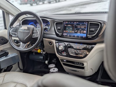 2021 Chrysler Pacifica Touring L Handicap Equipped