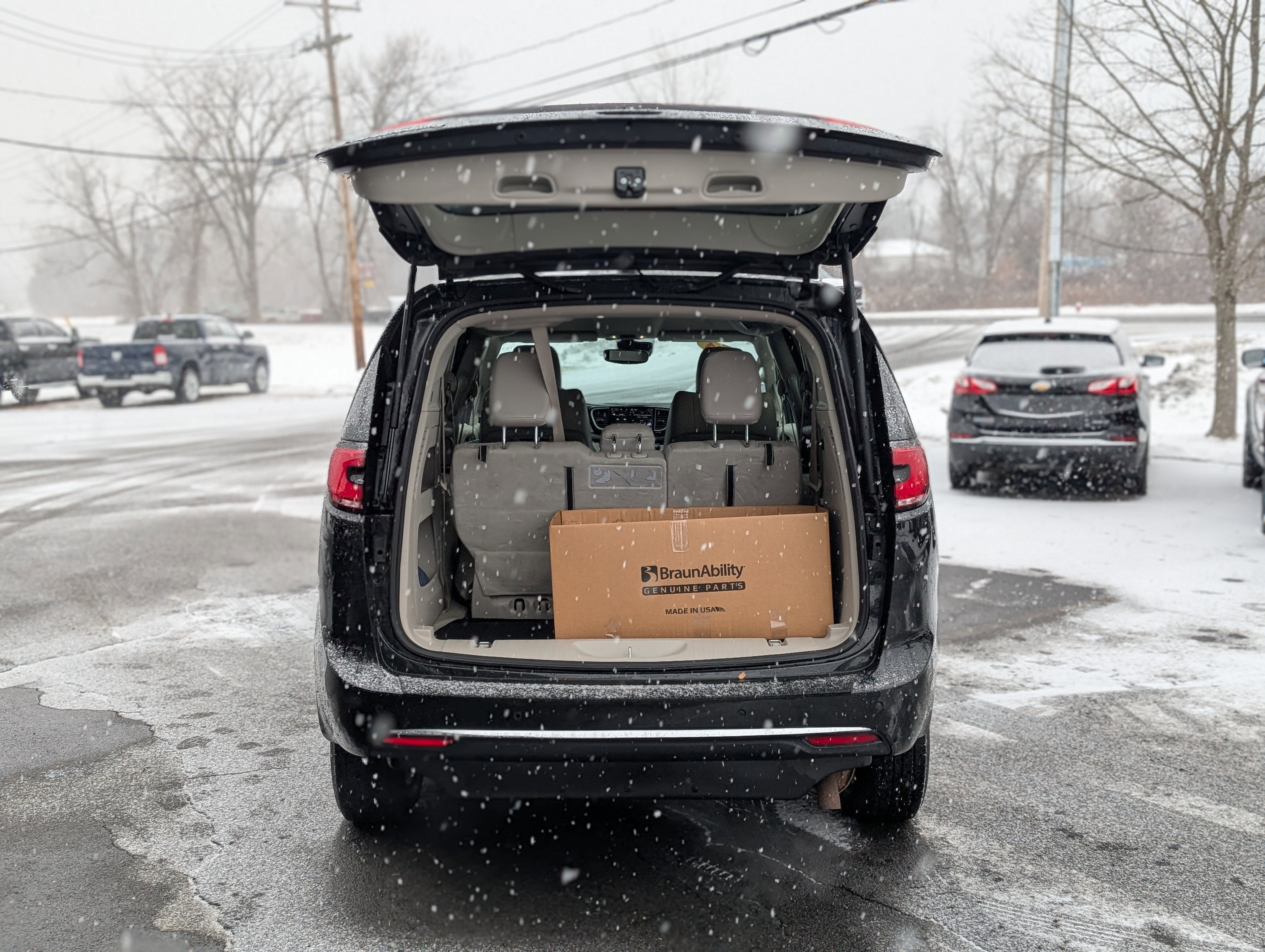 2021 Chrysler Pacifica Touring L Handicap Equipped