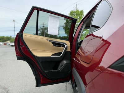 2022 Toyota RAV4 LE