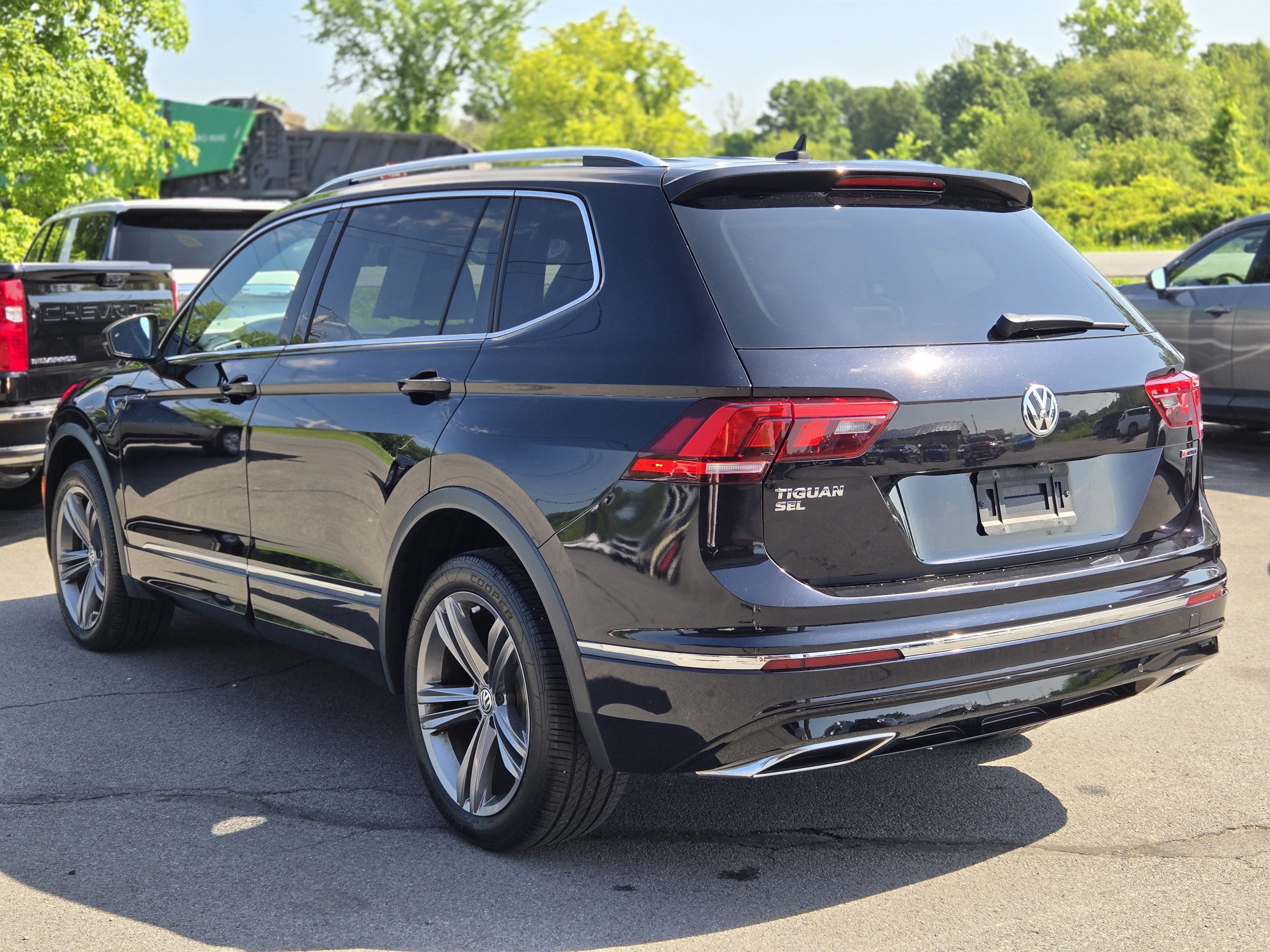 2019 Volkswagen Tiguan 2.0T SEL R-Line 4Motion