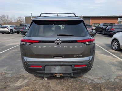2022 Nissan Pathfinder SV