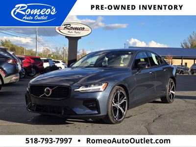 2024 Volvo S60 B5 Core Dark Theme