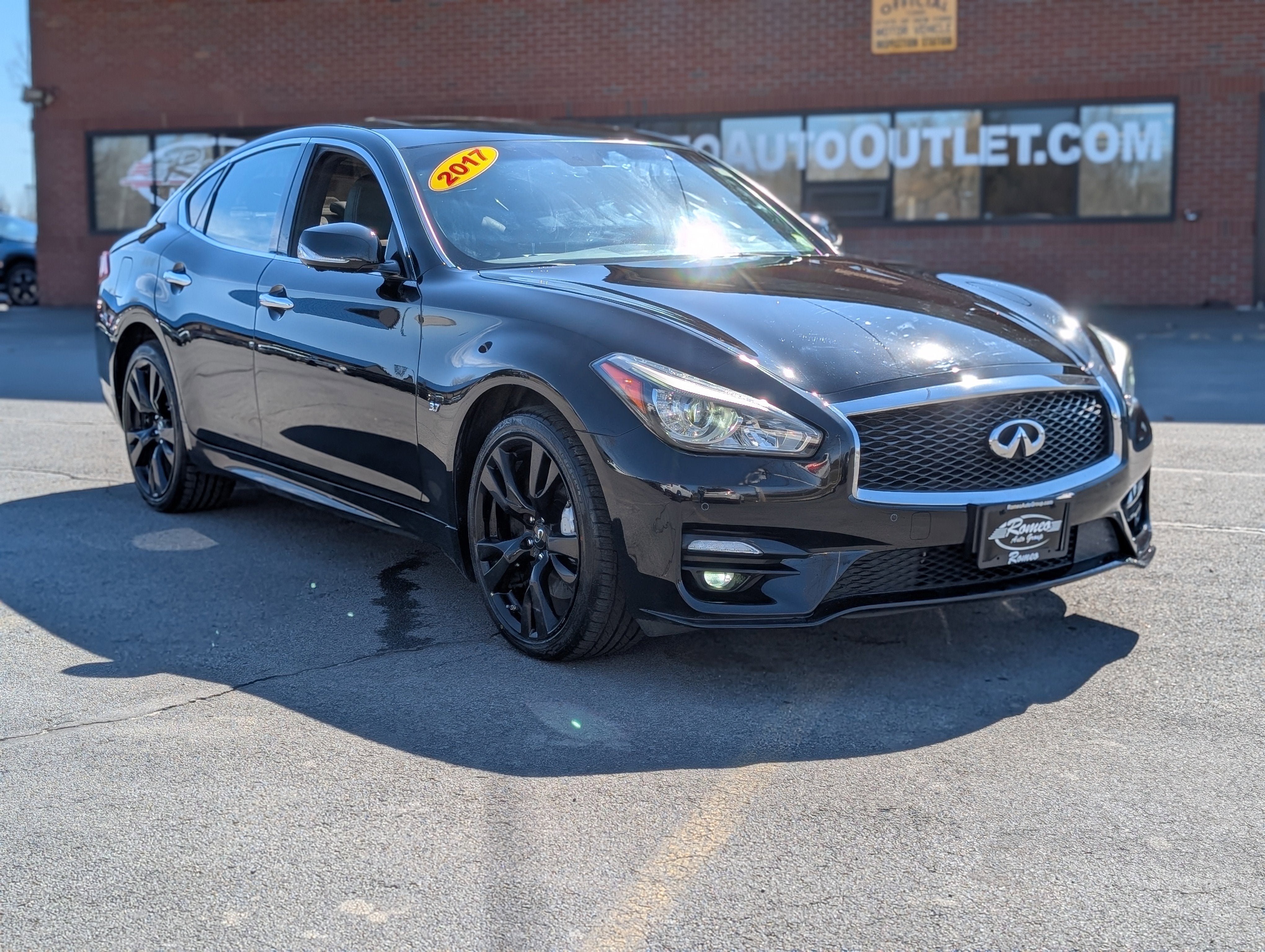 2017 INFINITI Q70 3.7X