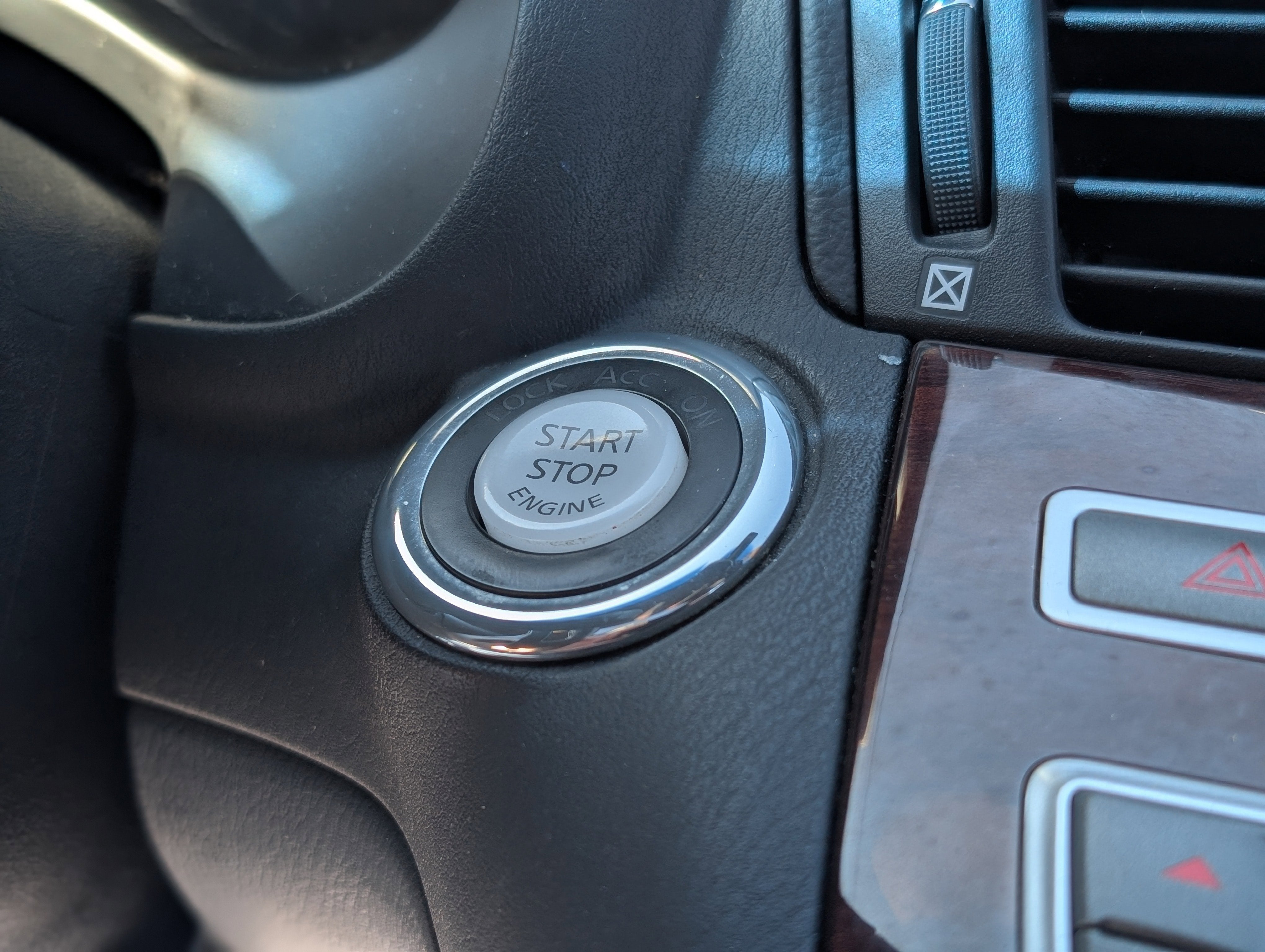 2017 INFINITI Q70 3.7X