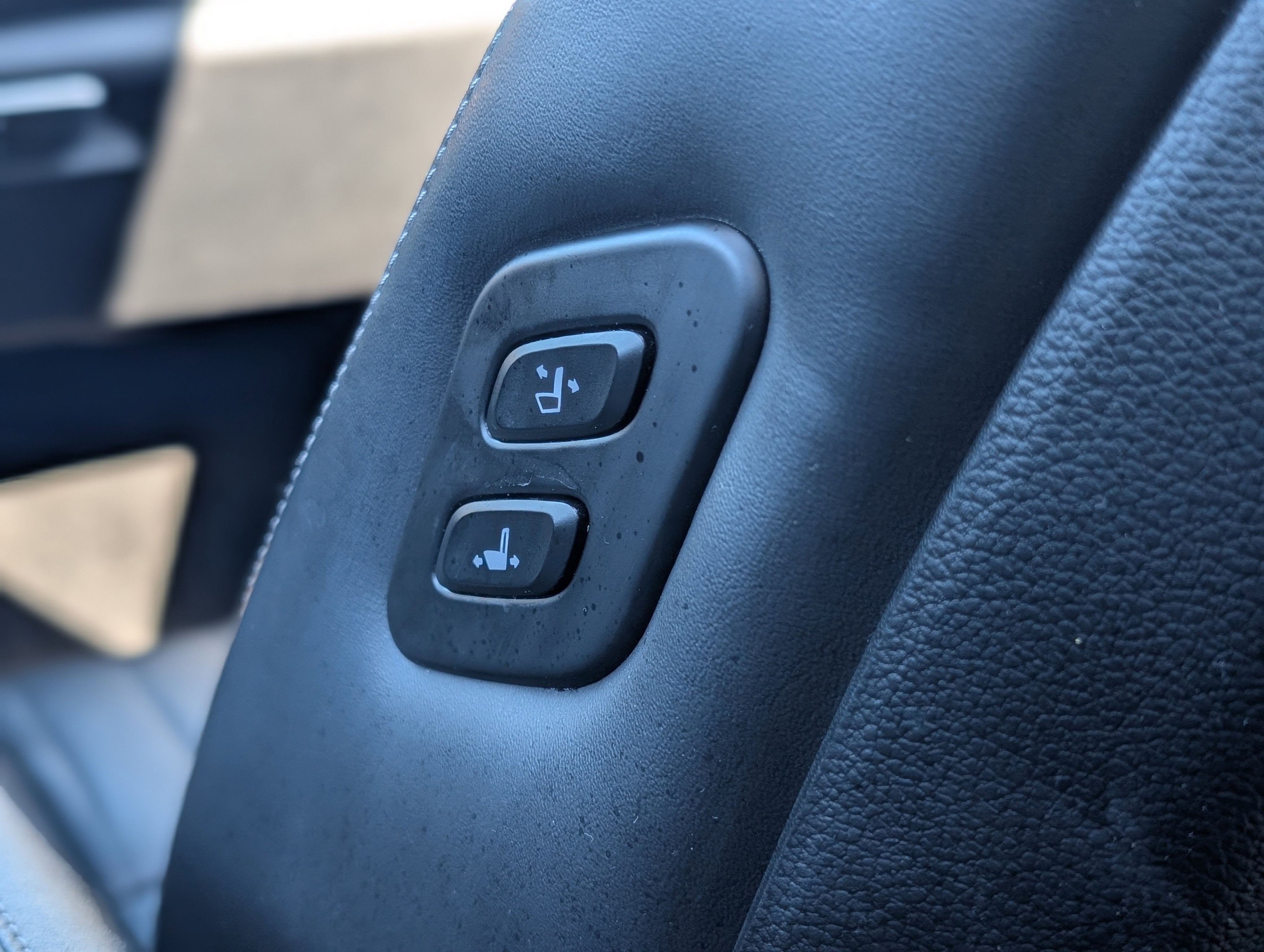 2021 Genesis G70 2.0T