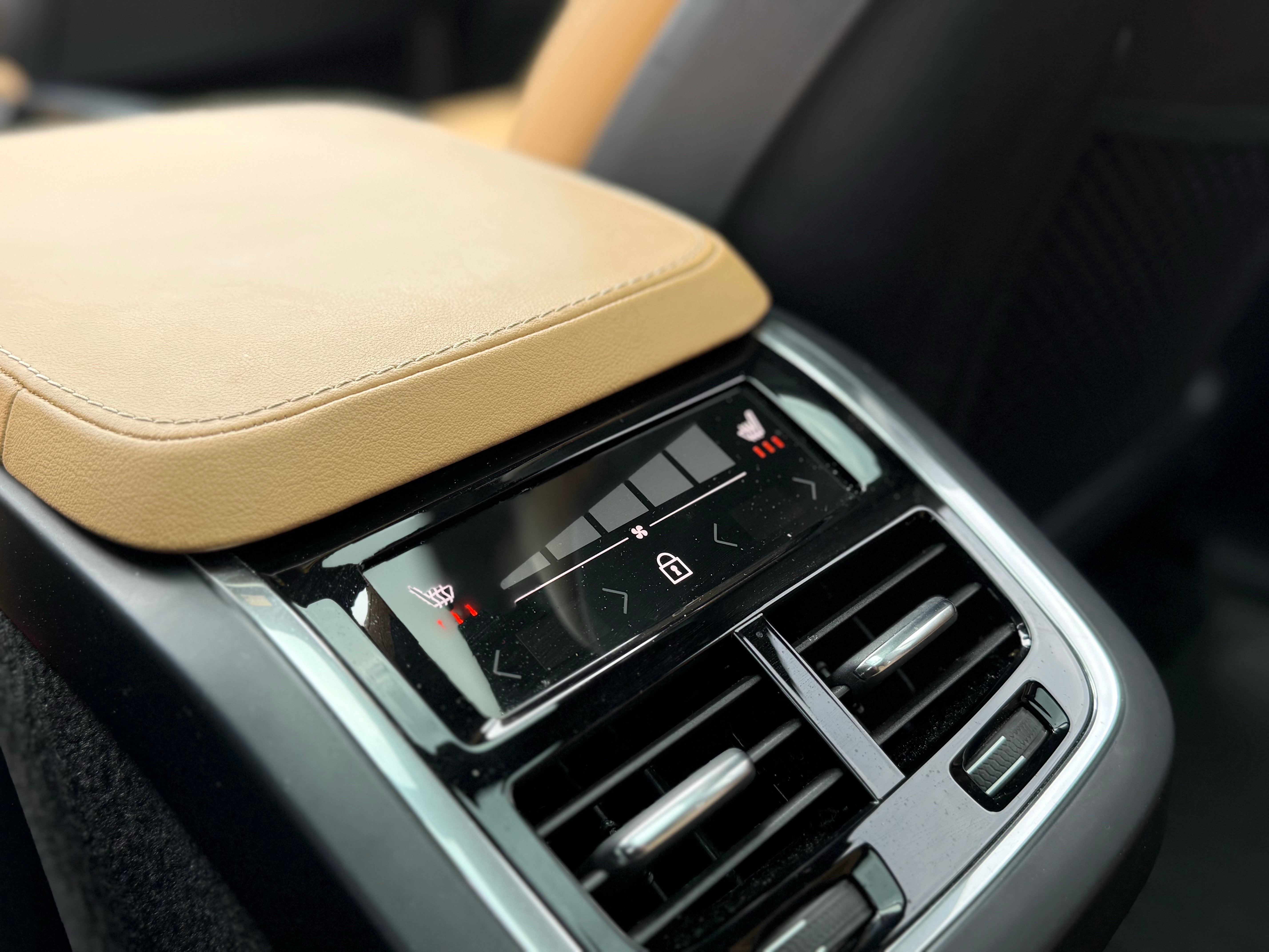 2023 Volvo XC90 Ultimate