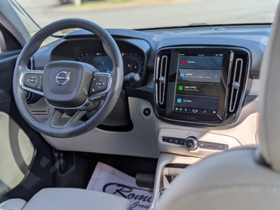 2024 Volvo XC40 B5 Plus Bright Theme