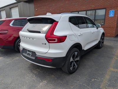 2024 Volvo XC40 B5 Plus Bright Theme