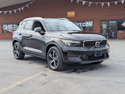2025 Volvo XC40 B5 Core