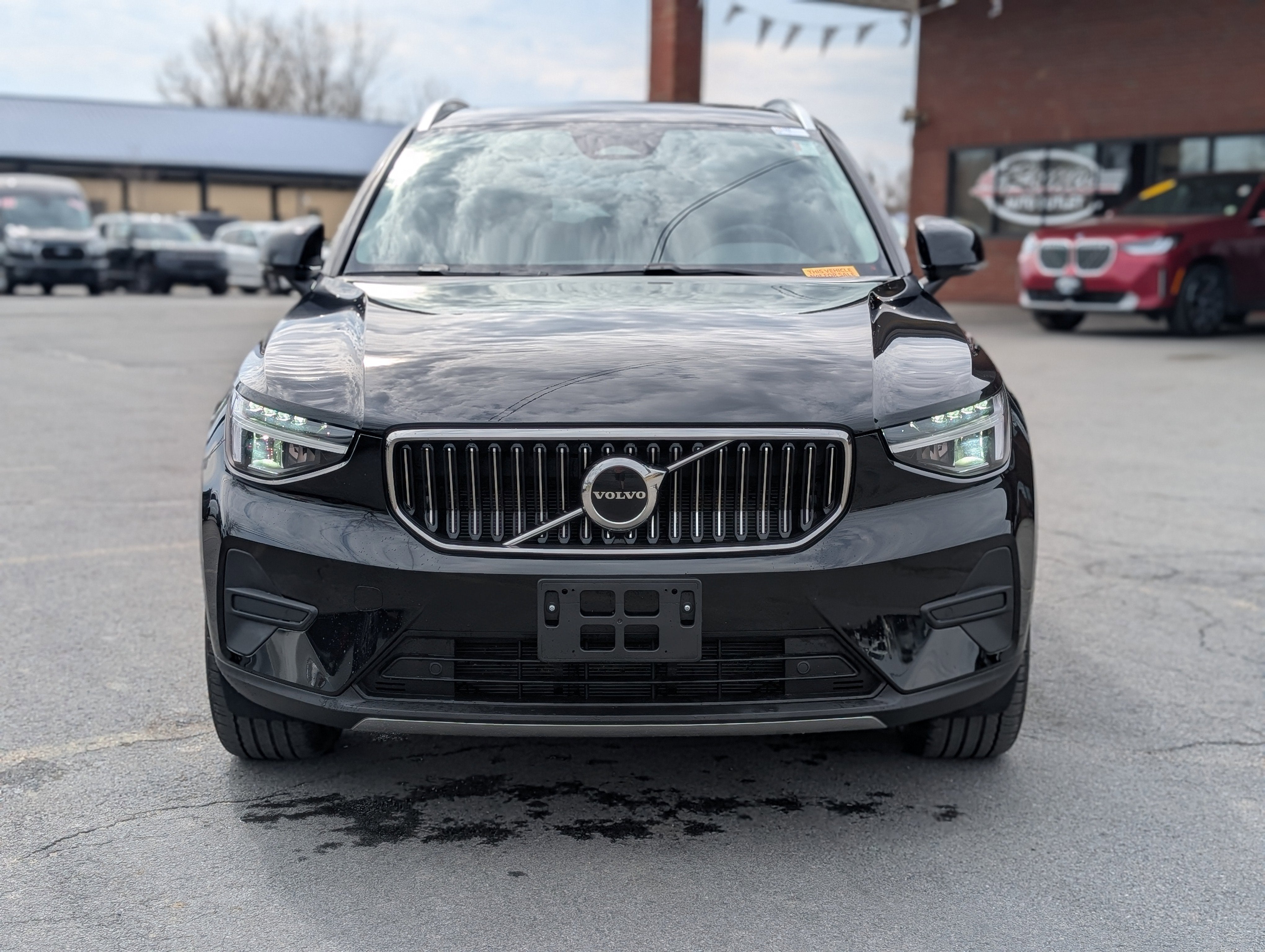 2025 Volvo XC40 B5 Core