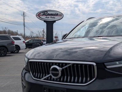 2025 Volvo XC40 B5 Core