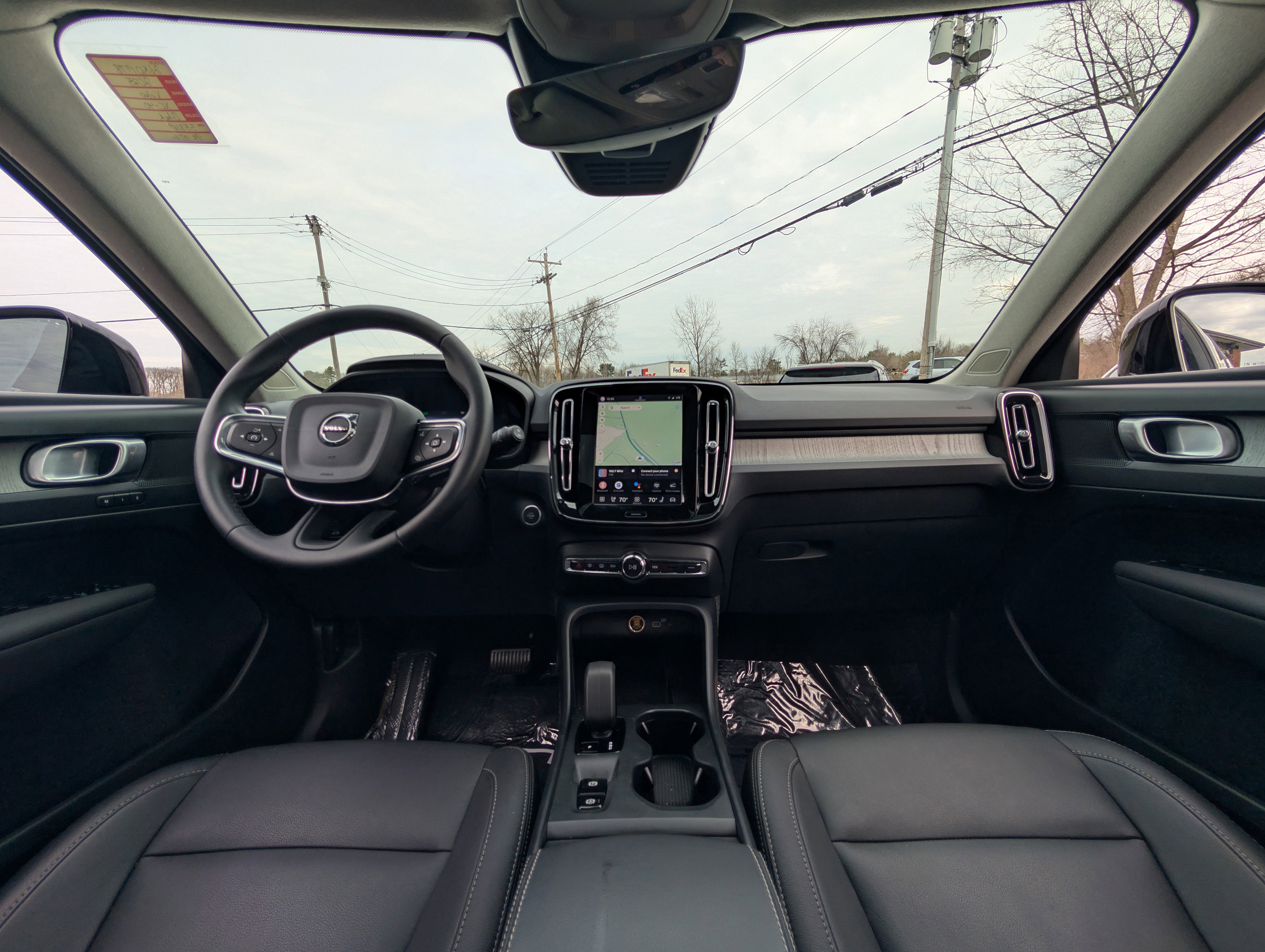 2025 Volvo XC40 B5 Core