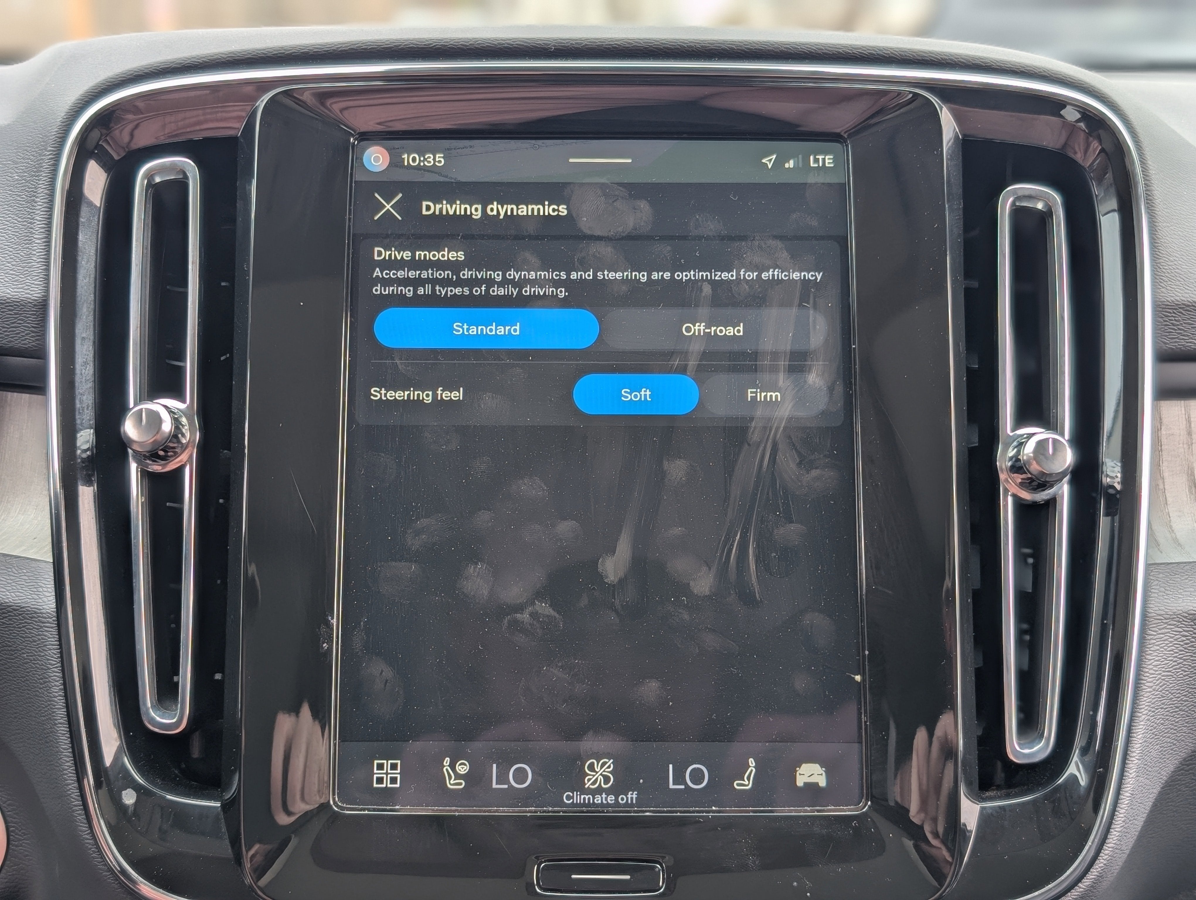 2025 Volvo XC40 B5 Core