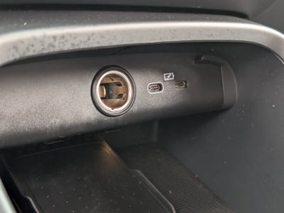 2025 Volvo XC40 B5 Core