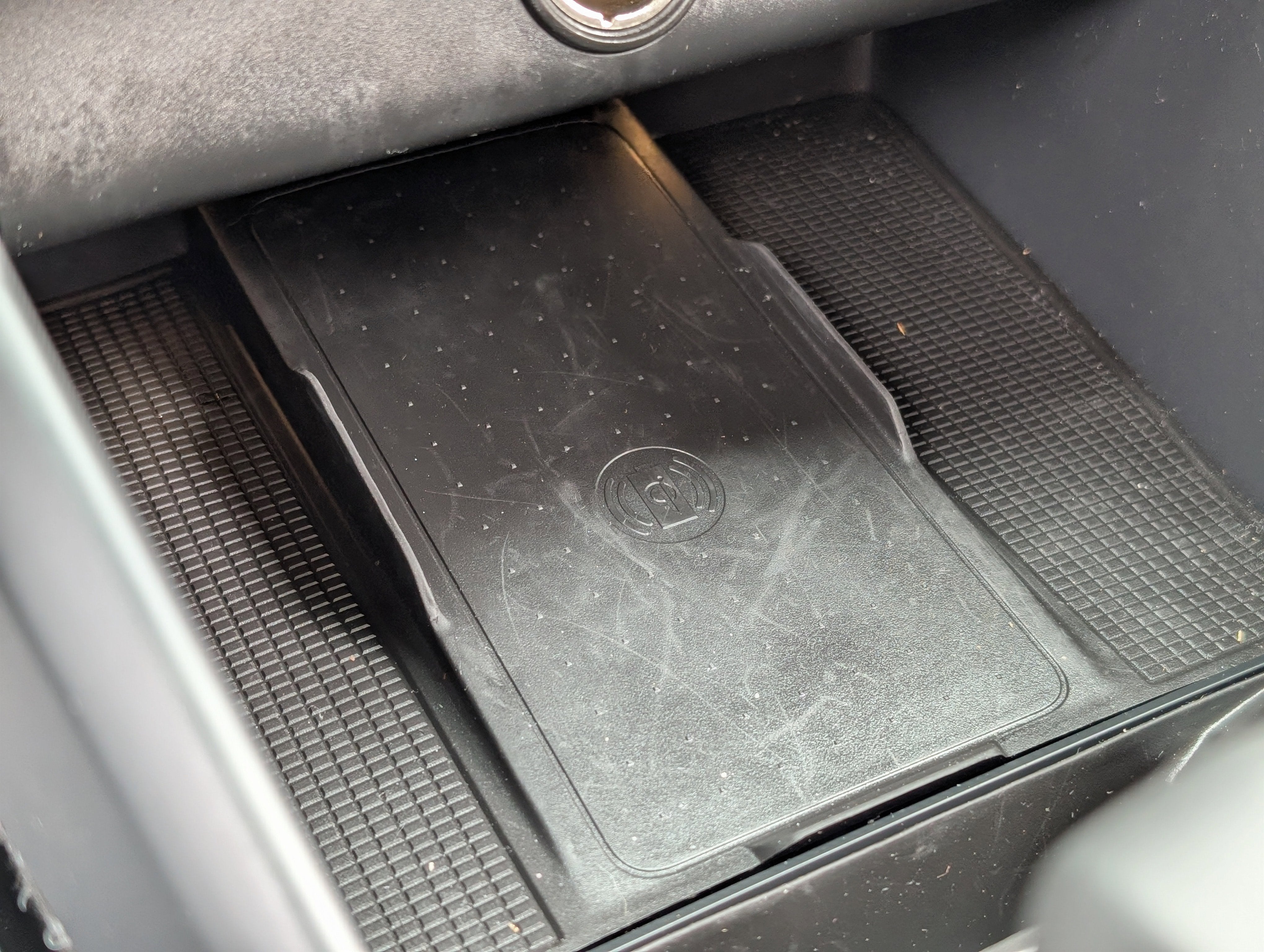 2025 Volvo XC40 B5 Core