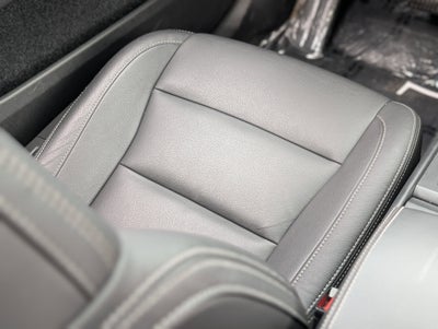 2025 Volvo XC40 B5 Core