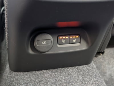 2025 Volvo XC40 B5 Core