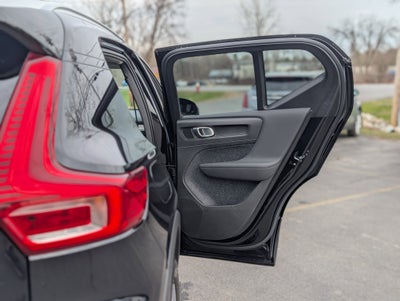 2025 Volvo XC40 B5 Core