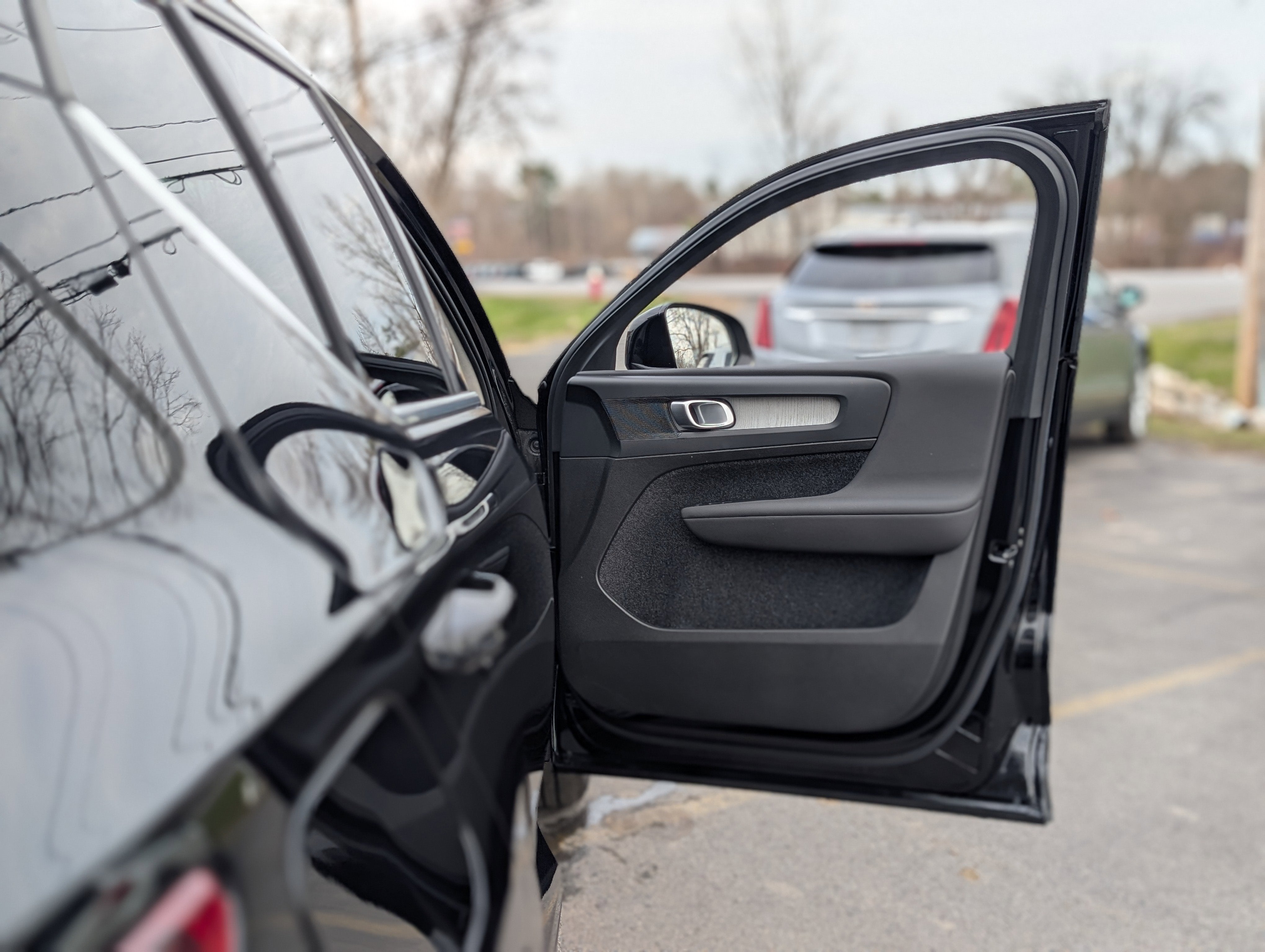 2025 Volvo XC40 B5 Core