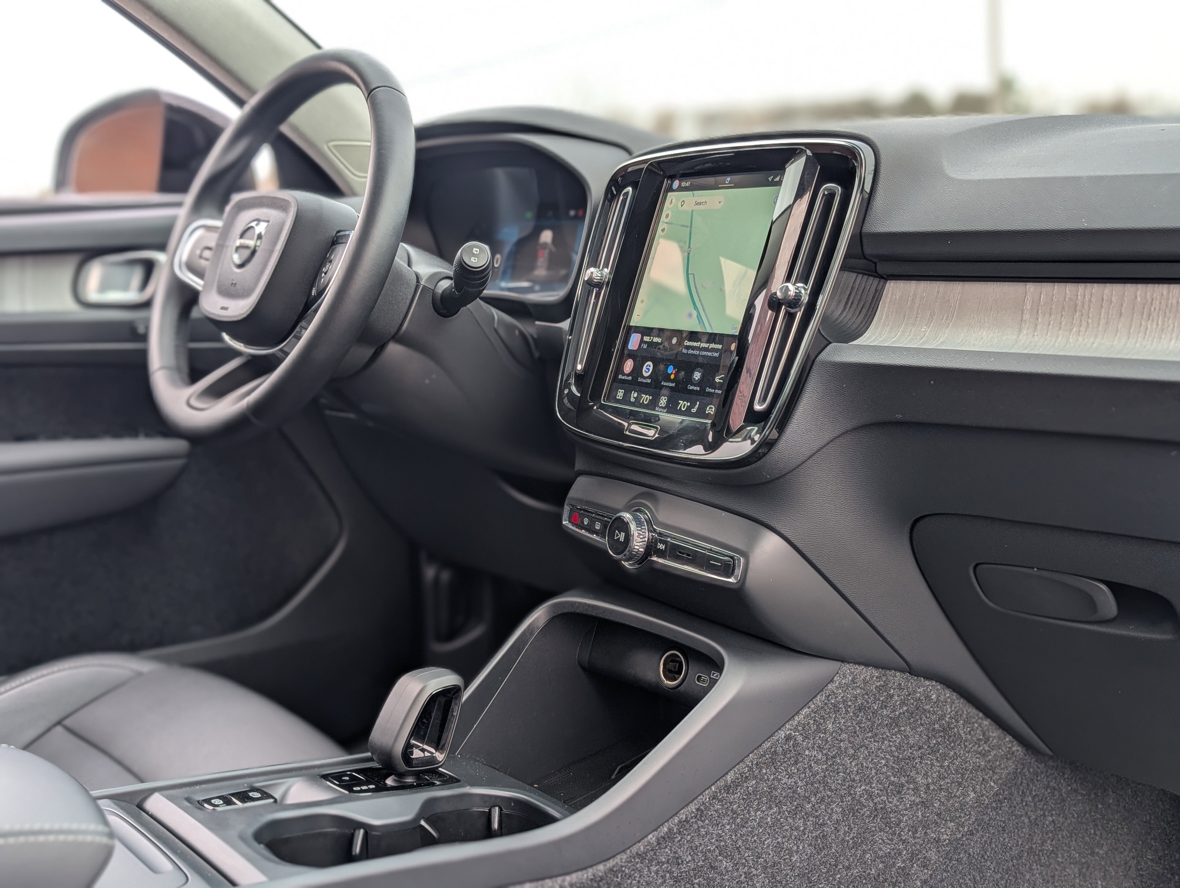 2025 Volvo XC40 B5 Core