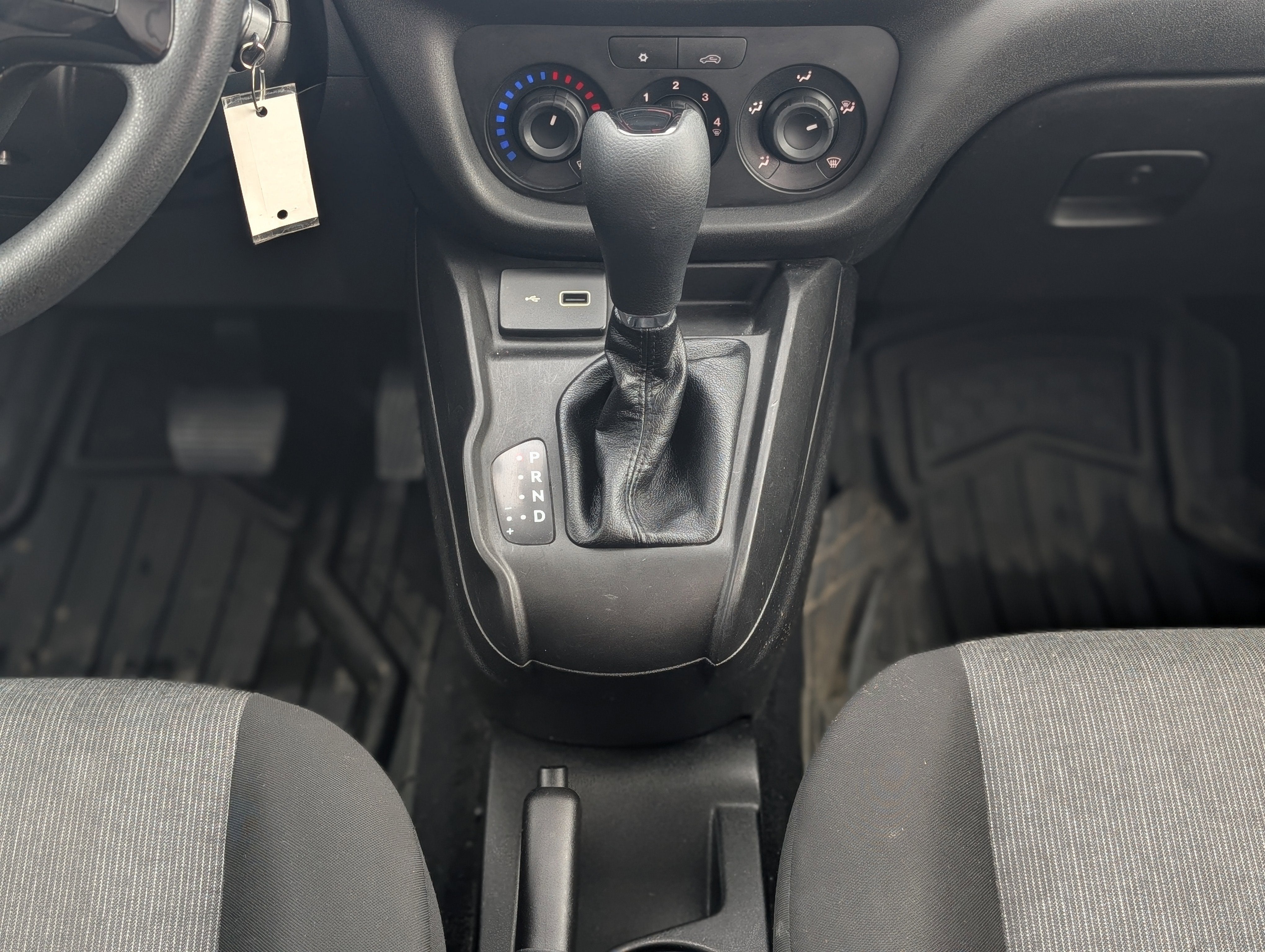 2022 RAM ProMaster City Base