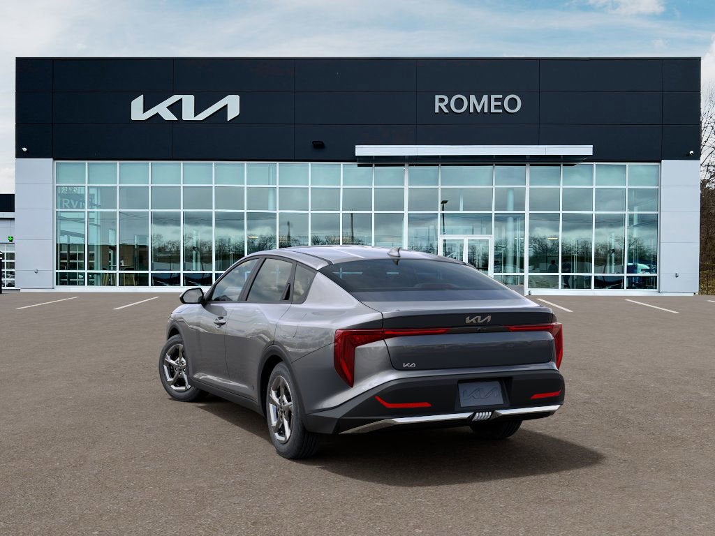 2026 Kia K4 LXS