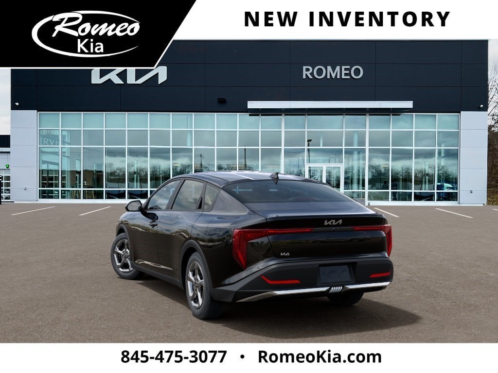 2026 Kia K4 LXS