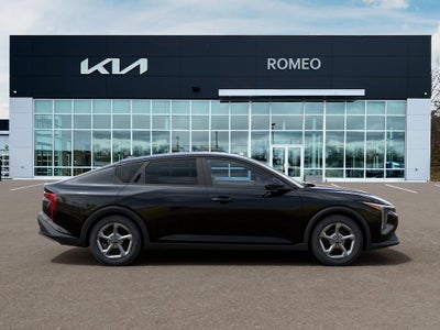 2026 Kia K4 Base