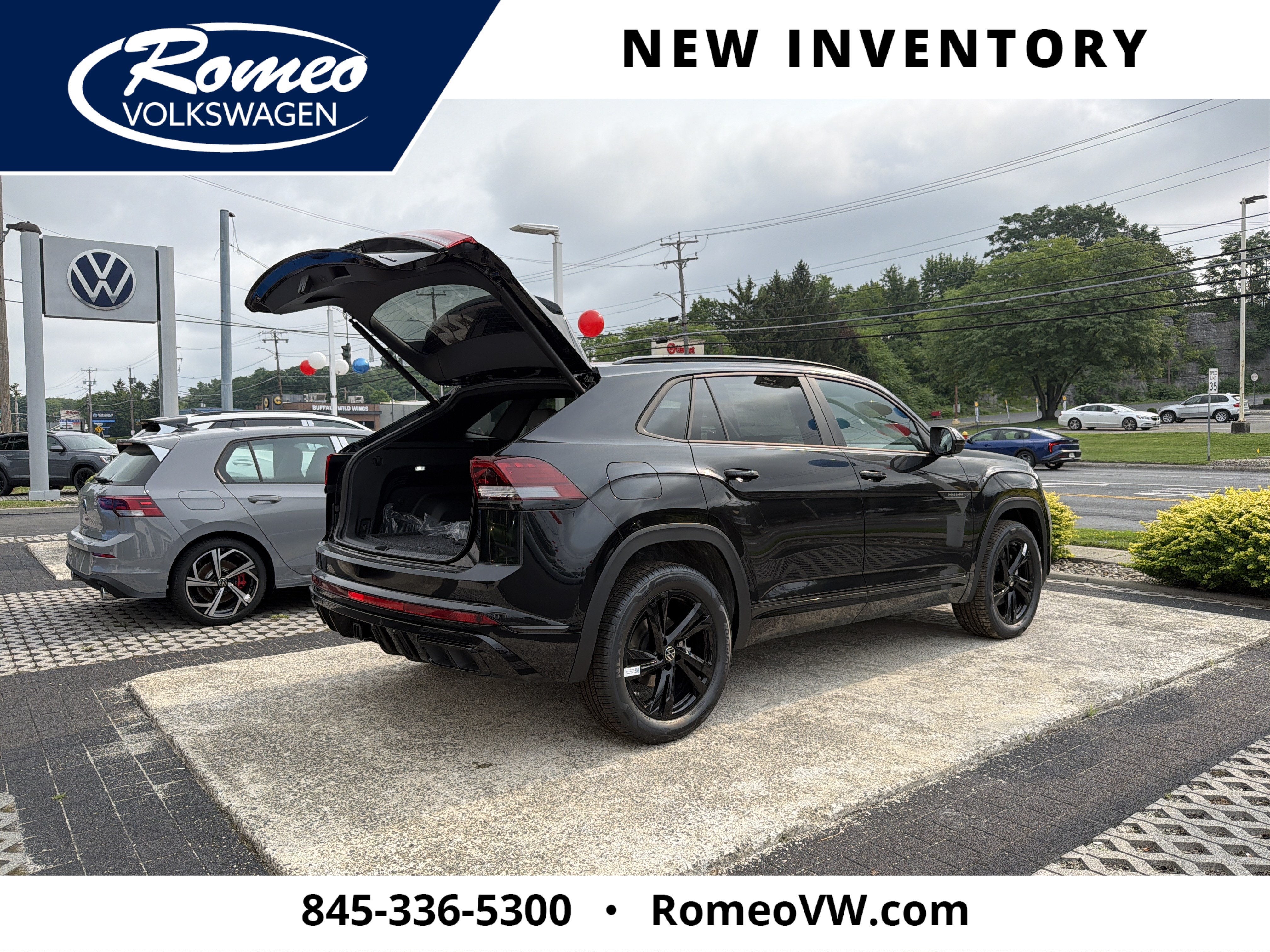 2026 Volkswagen Atlas Cross Sport 2.0T SEL R-Line Black