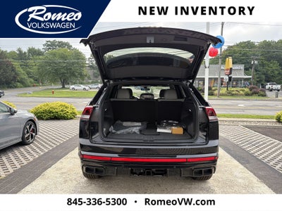 2026 Volkswagen Atlas Cross Sport 2.0T SEL R-Line Black