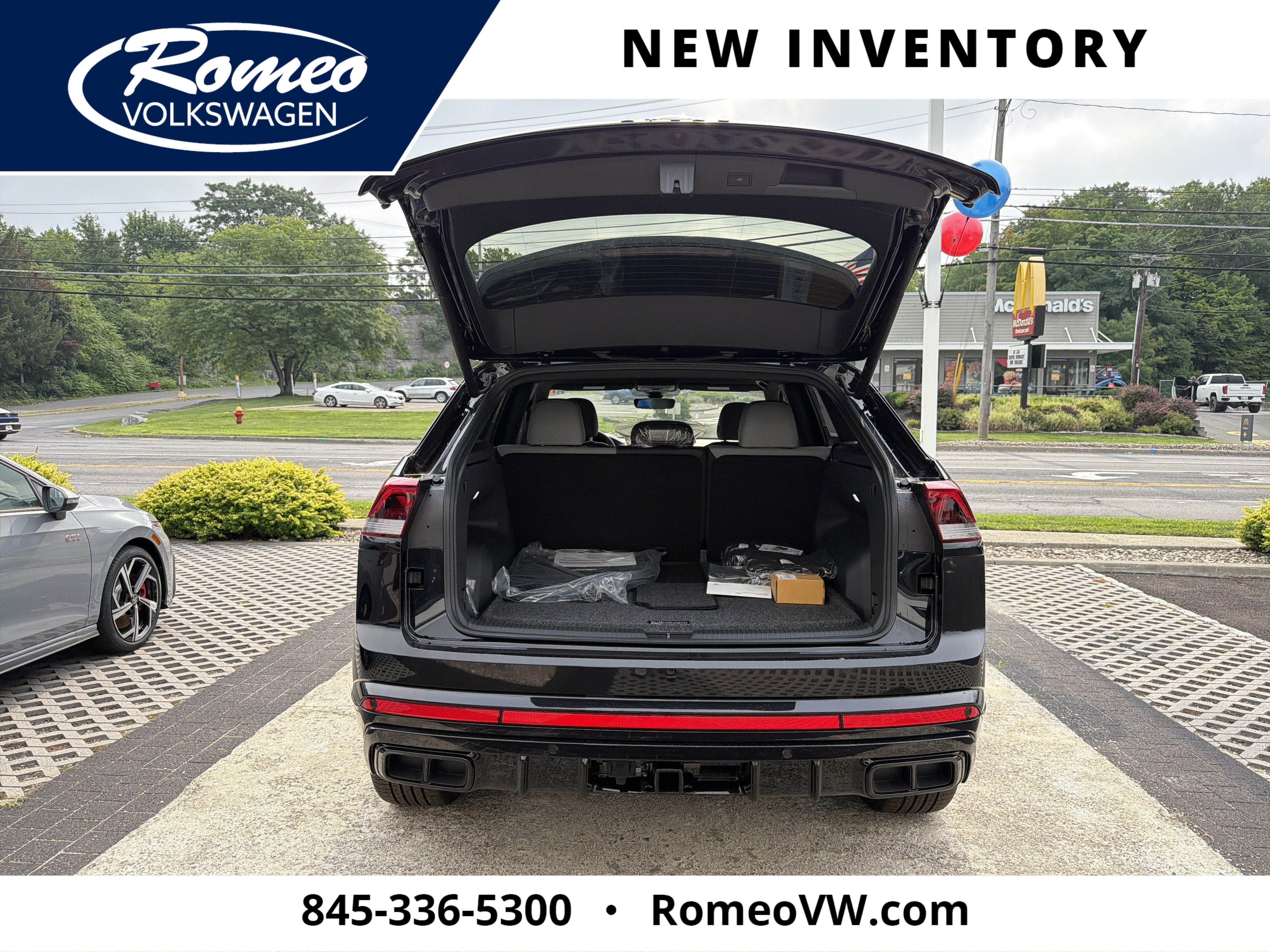 2026 Volkswagen Atlas Cross Sport 2.0T SEL R-Line Black