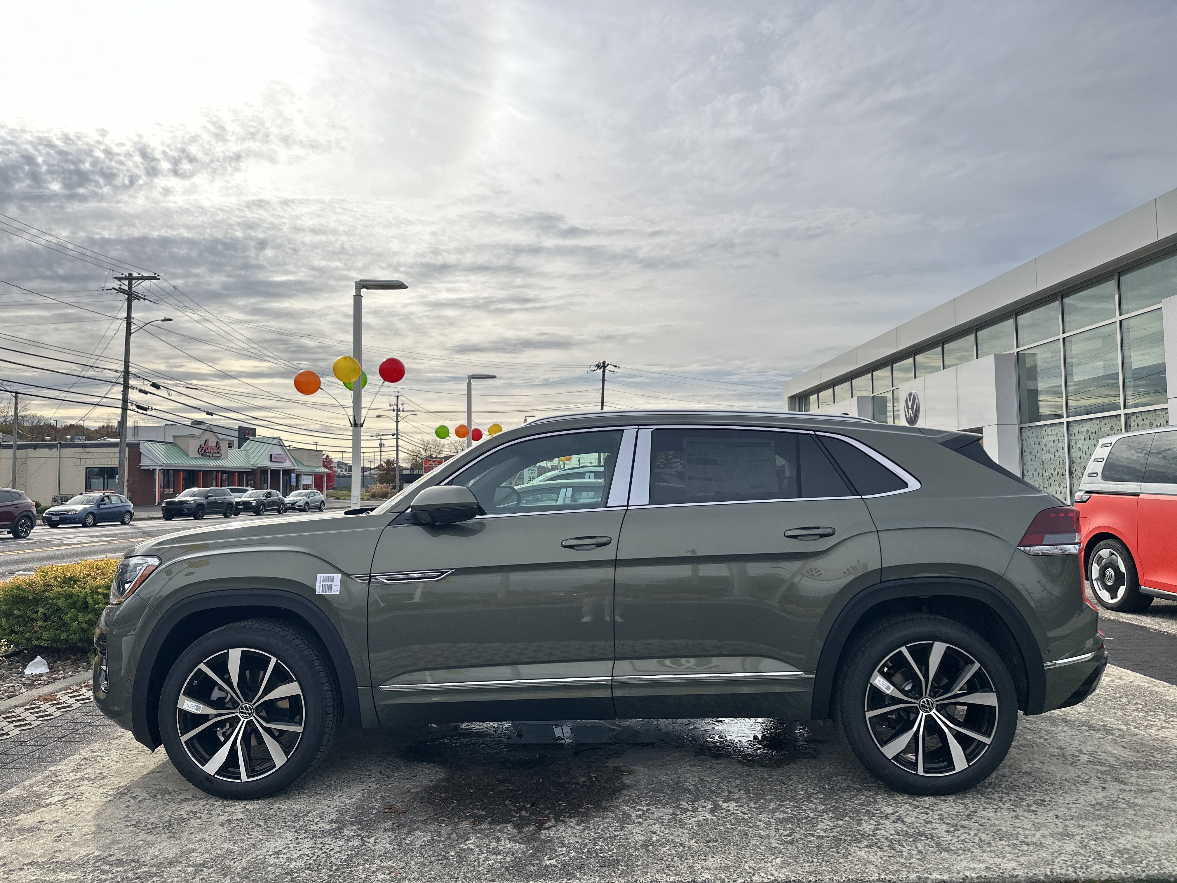 2026 Volkswagen Atlas Cross Sport 2.0T SEL Premium R-Line