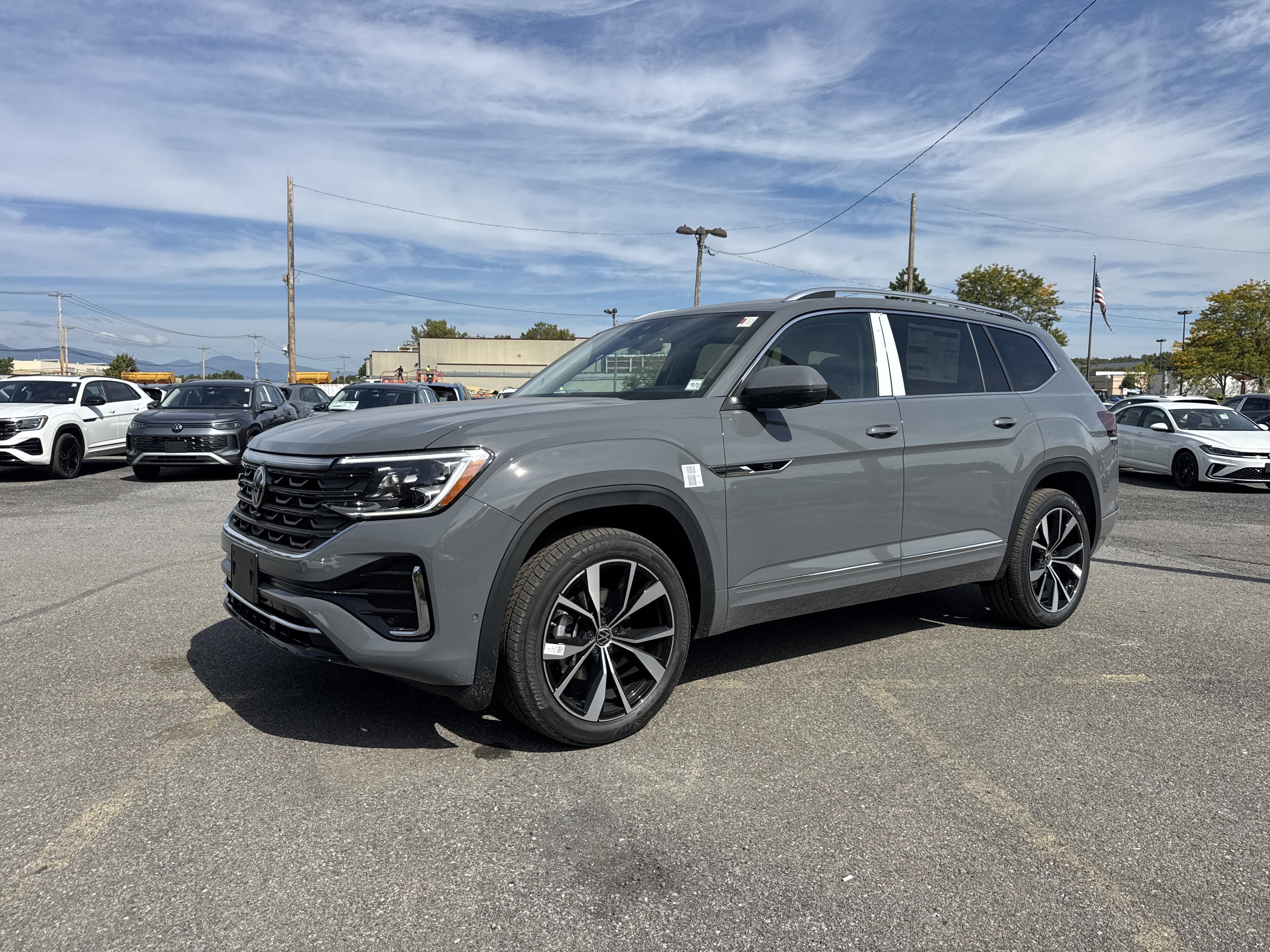 2026 Volkswagen Atlas 2.0T SEL Premium R-Line