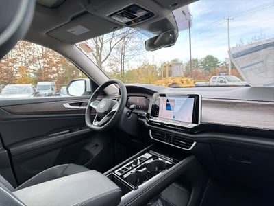 2026 Volkswagen Atlas 2.0T SEL Premium R-Line