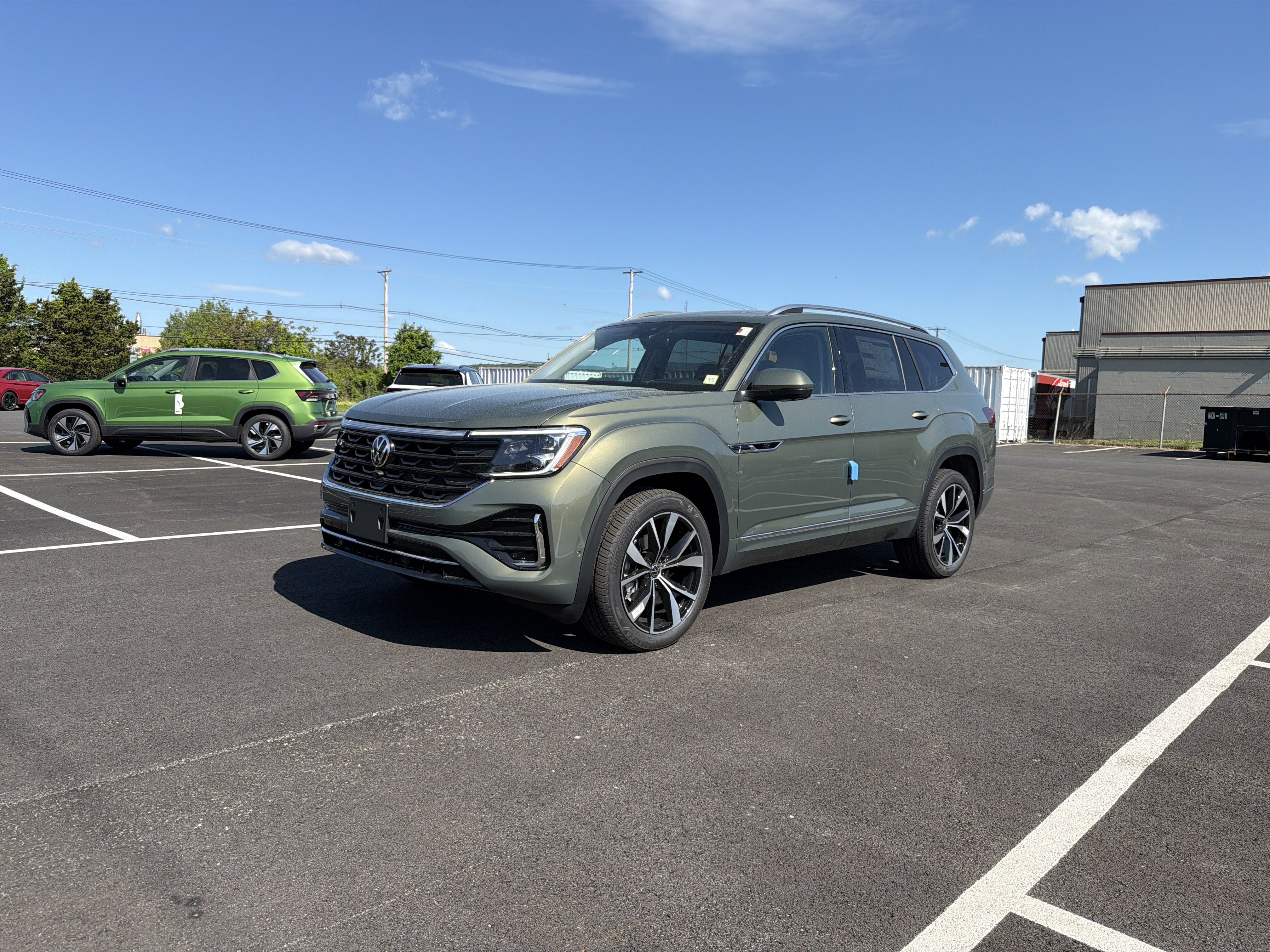 2026 Volkswagen Atlas 2.0T SEL Premium R-Line