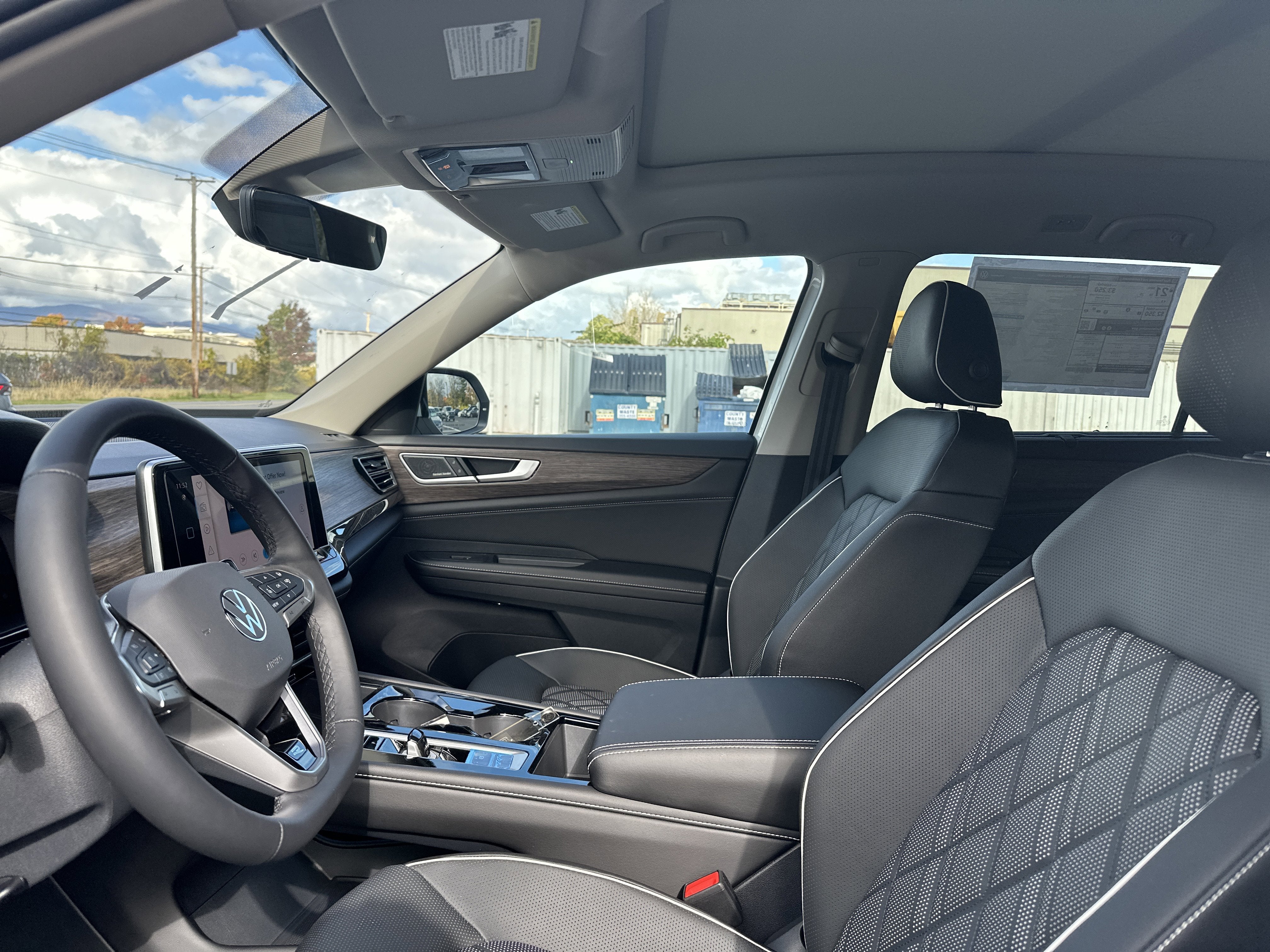 2026 Volkswagen Atlas 2.0T SEL Premium R-Line