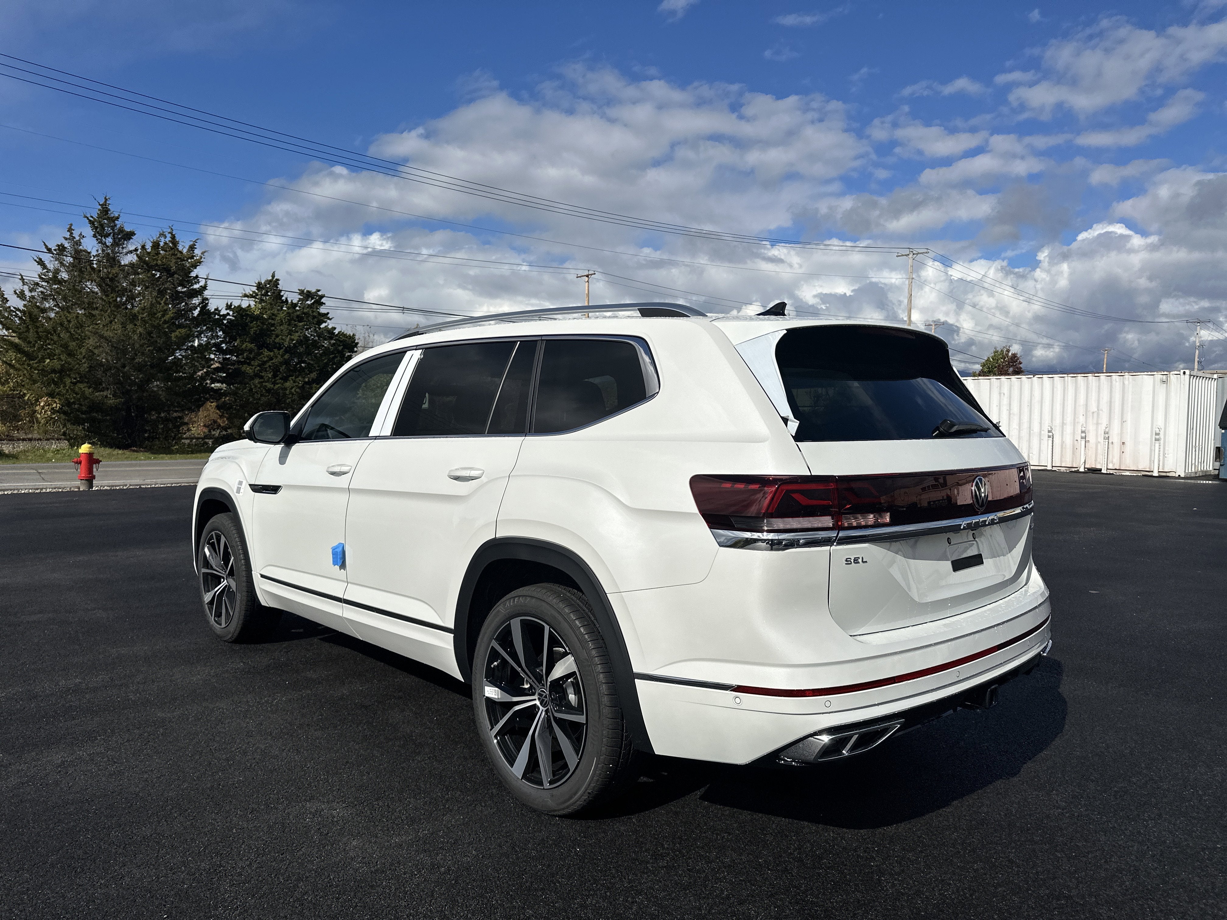 2026 Volkswagen Atlas 2.0T SEL Premium R-Line