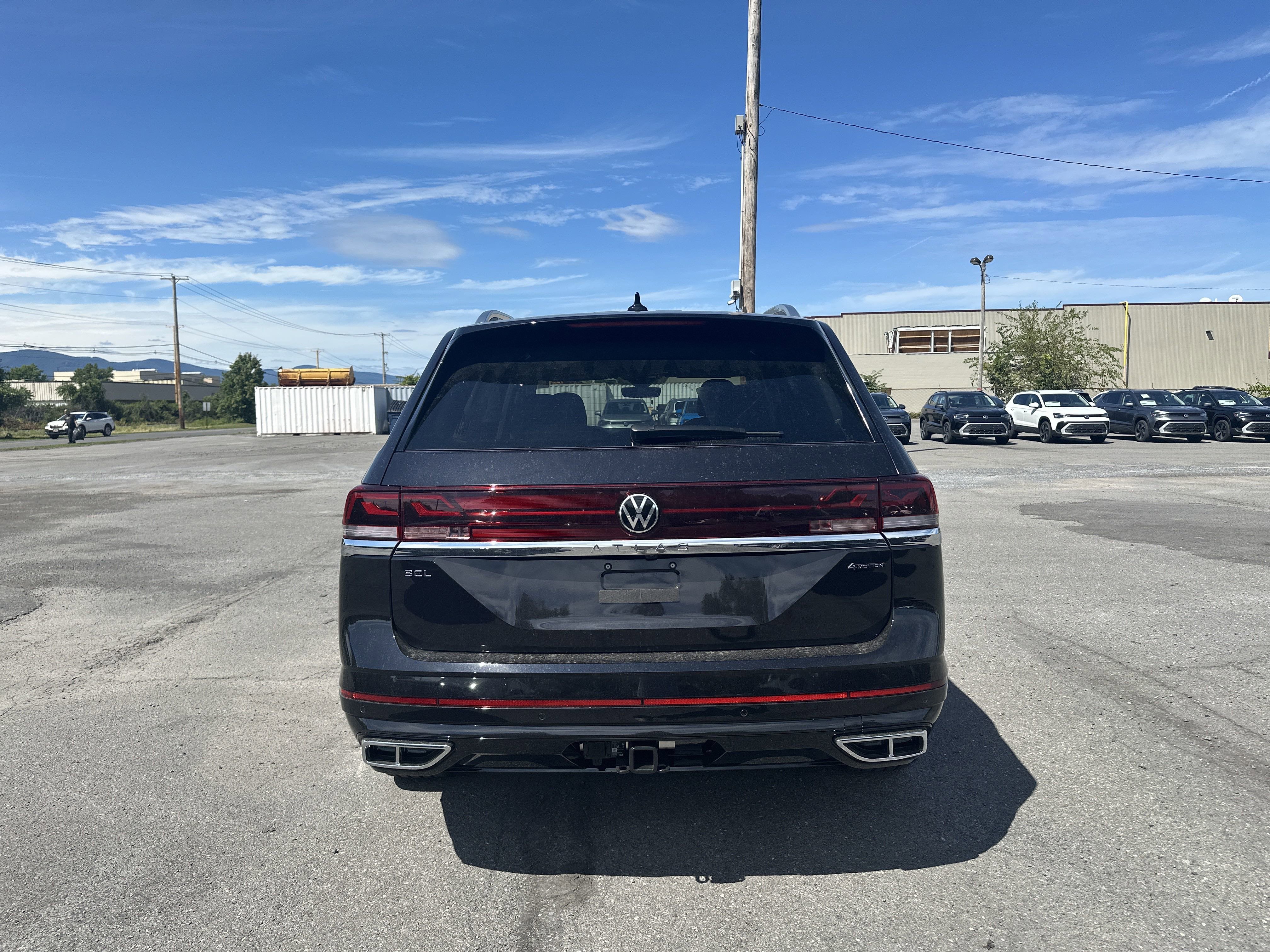 2026 Volkswagen Atlas 2.0T SEL Premium R-Line