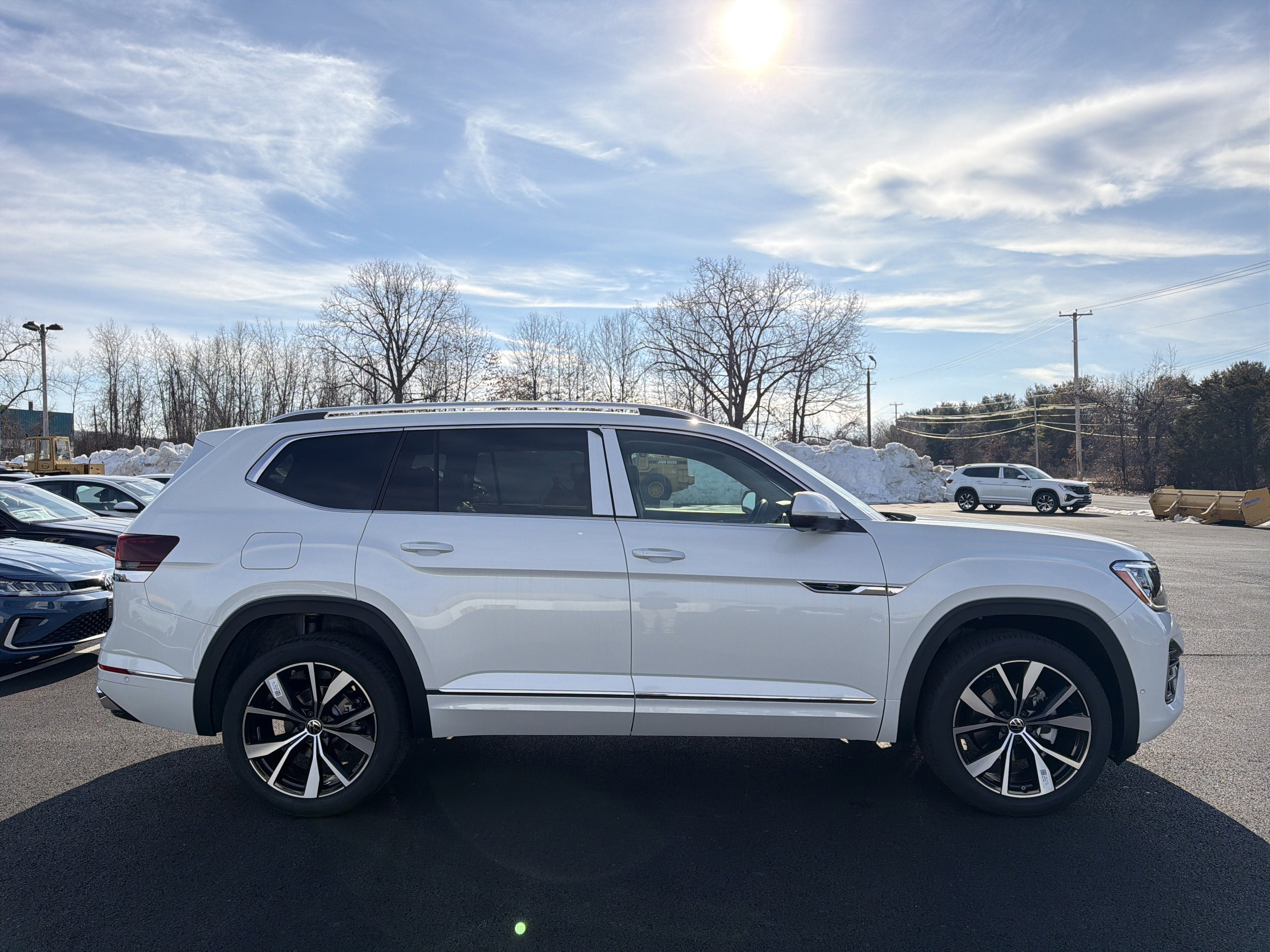 2026 Volkswagen Atlas 2.0T SEL Premium R-Line