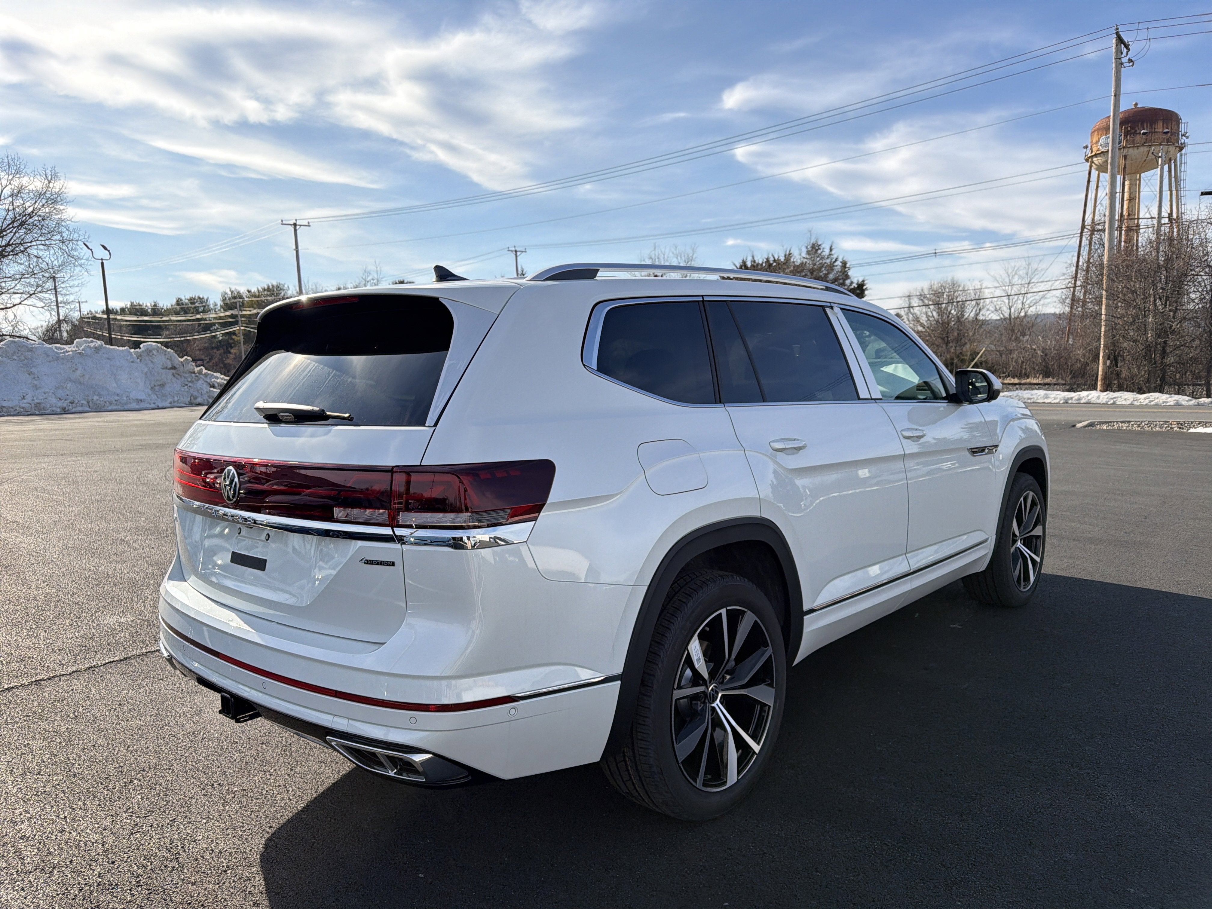 2026 Volkswagen Atlas 2.0T SEL Premium R-Line