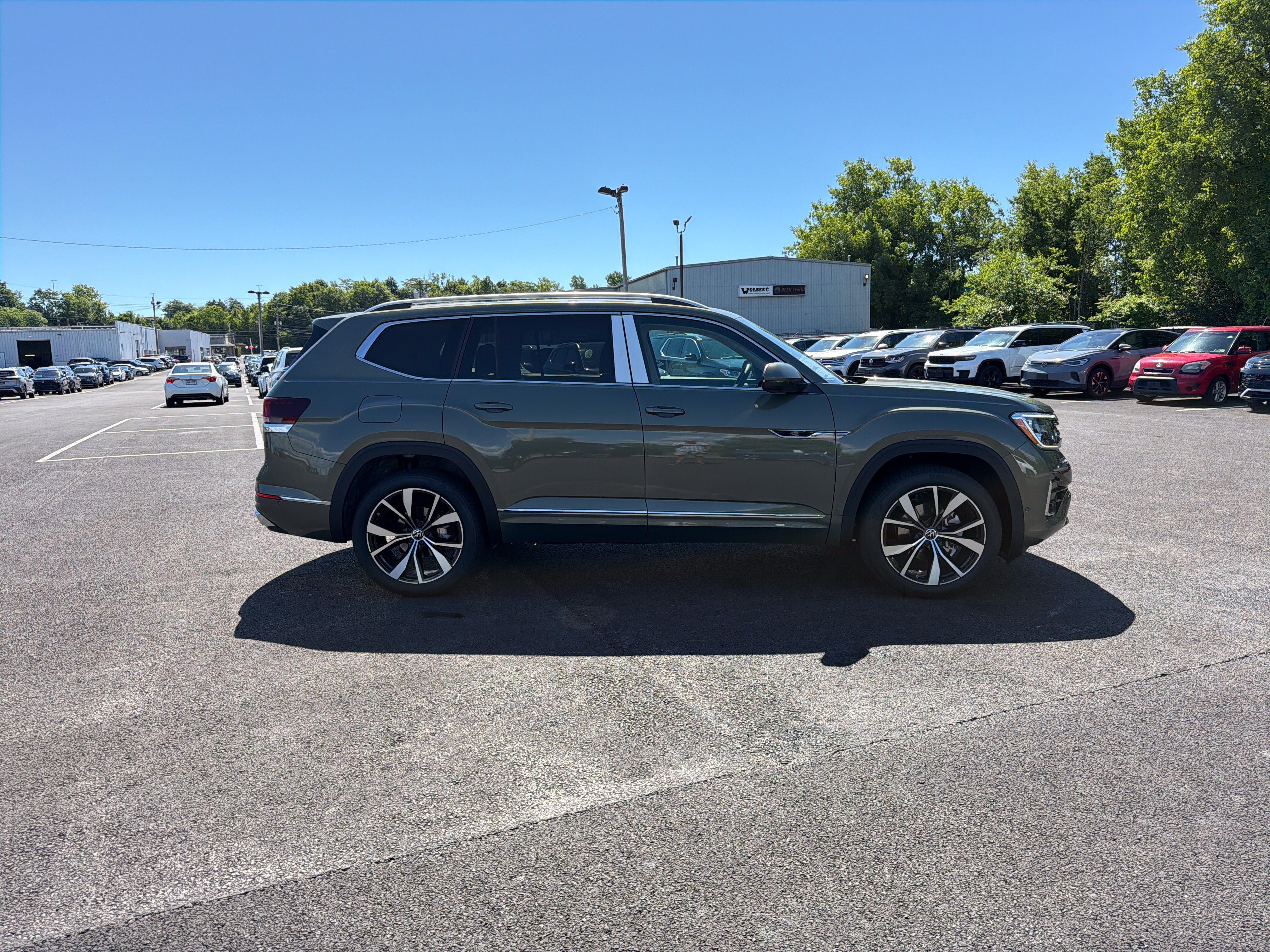 2026 Volkswagen Atlas 2.0T SEL Premium R-Line
