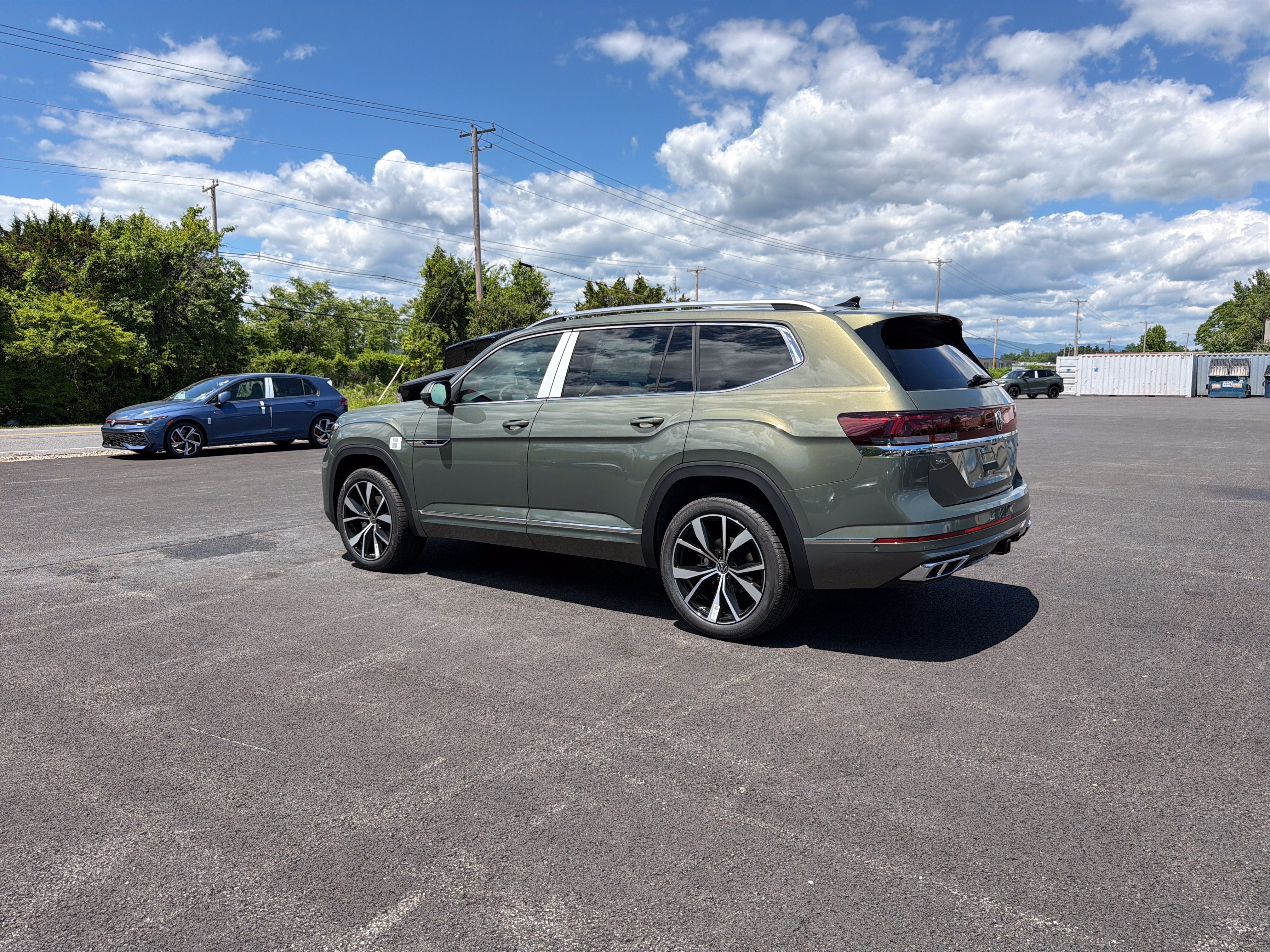 2026 Volkswagen Atlas 2.0T SEL Premium R-Line