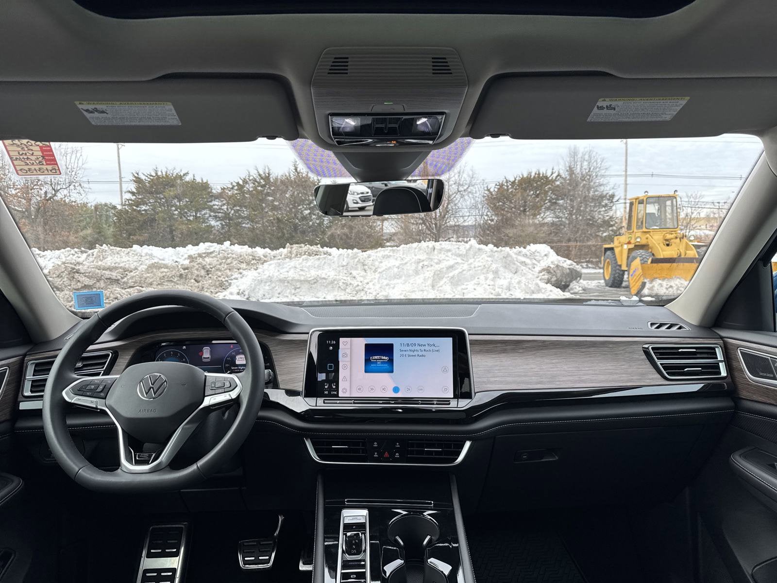 2025 Volkswagen Atlas 2.0T SEL Premium R-Line