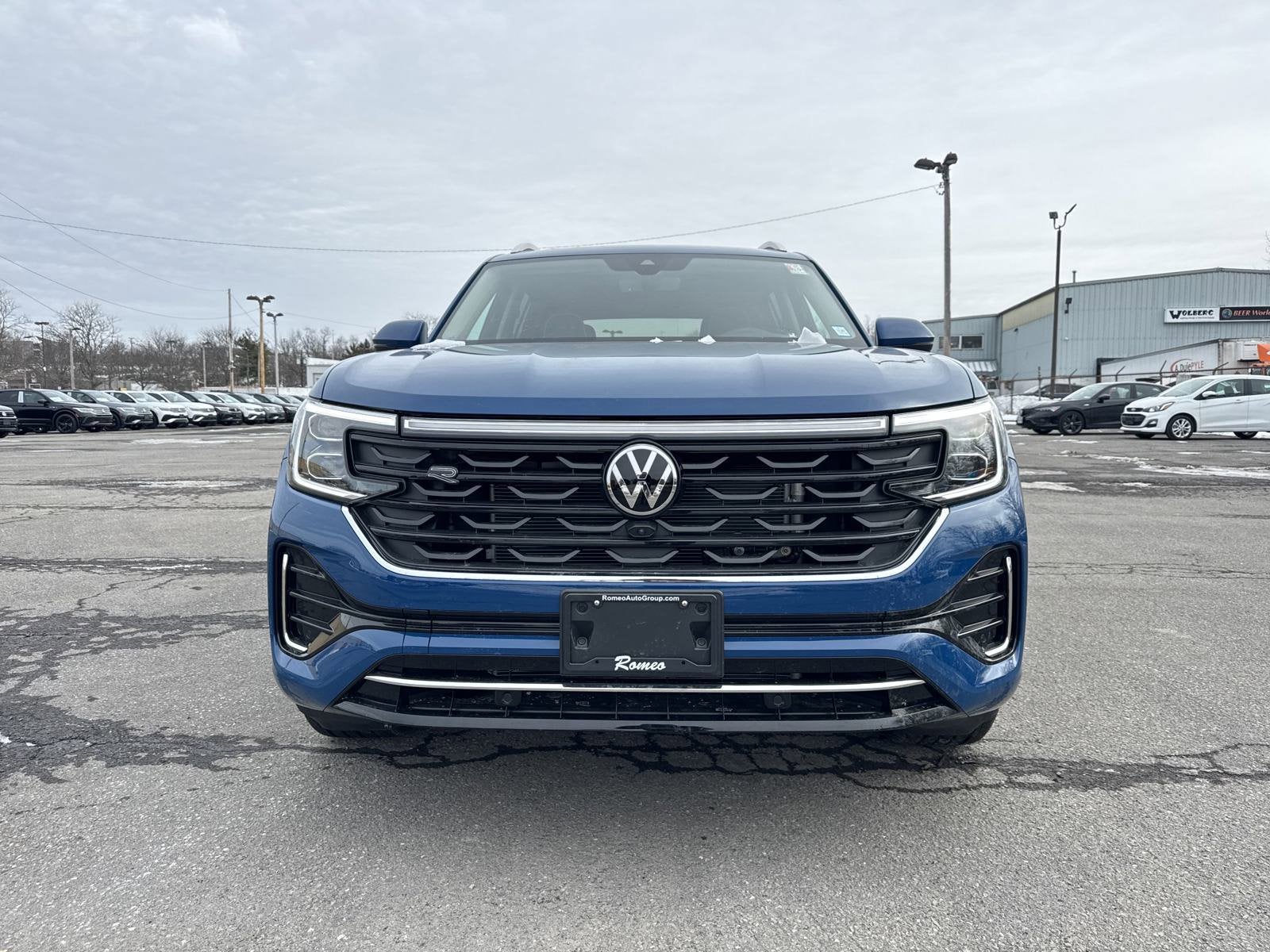 2025 Volkswagen Atlas 2.0T SEL Premium R-Line